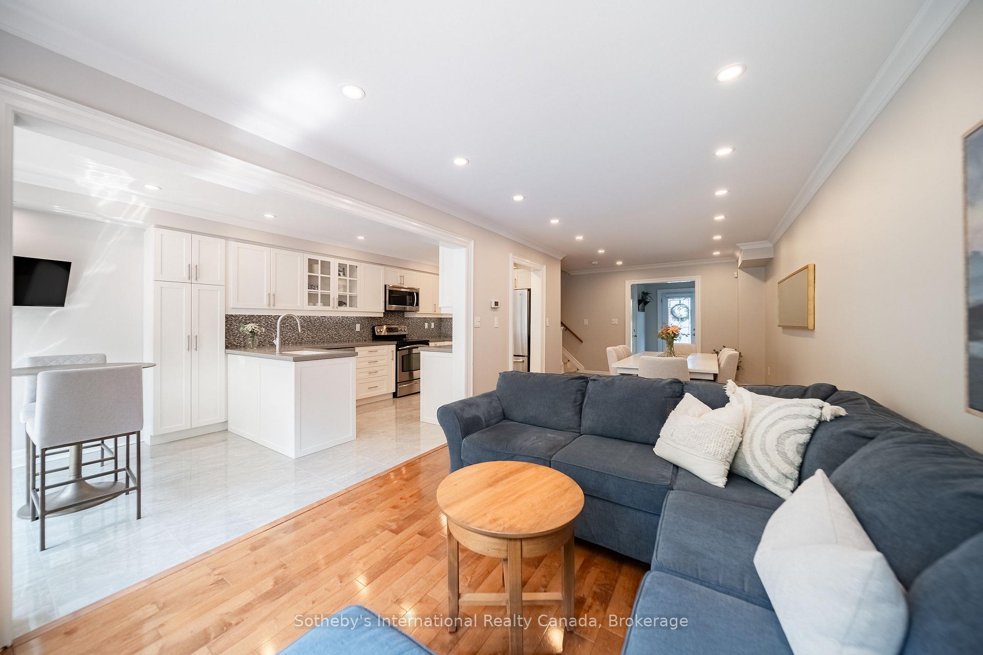 Photo 12 of 339 Ravineview Way, Oakville, Wedgewood Creek — HOMEH