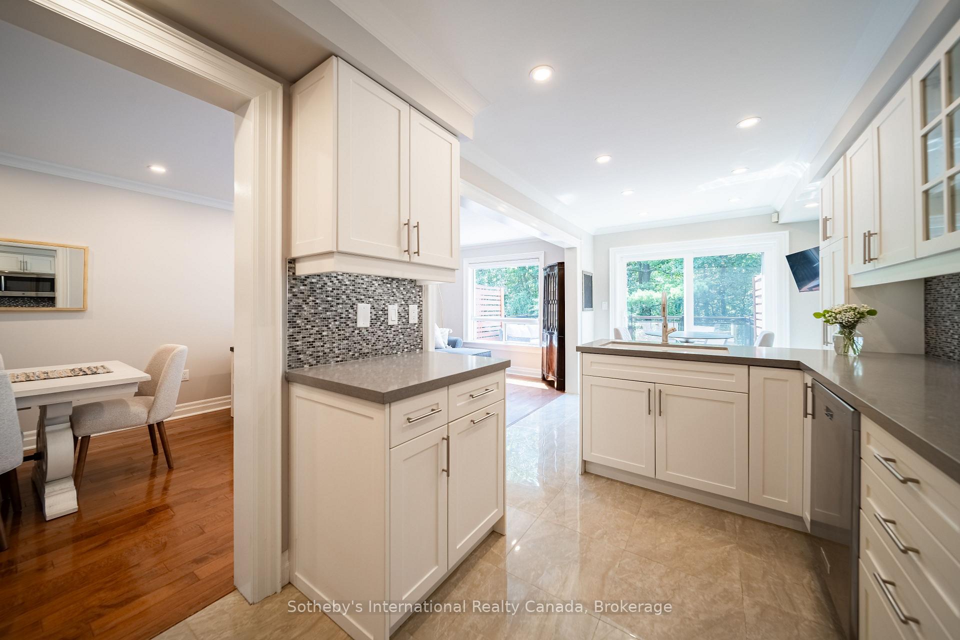 Photo 16 of 339 Ravineview Way, Oakville, Wedgewood Creek — HOMEH