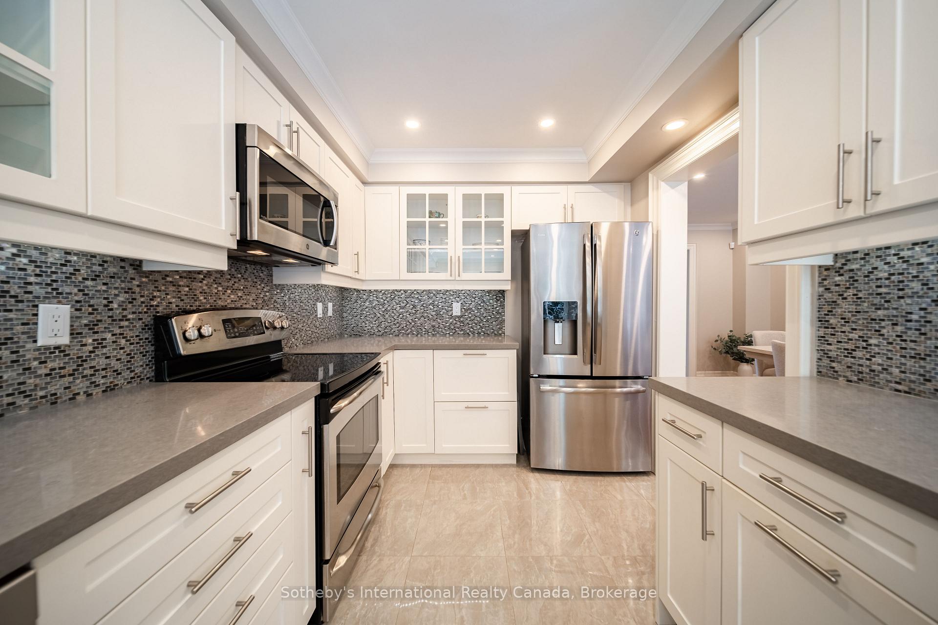 Photo 17 of 339 Ravineview Way, Oakville, Wedgewood Creek — HOMEH