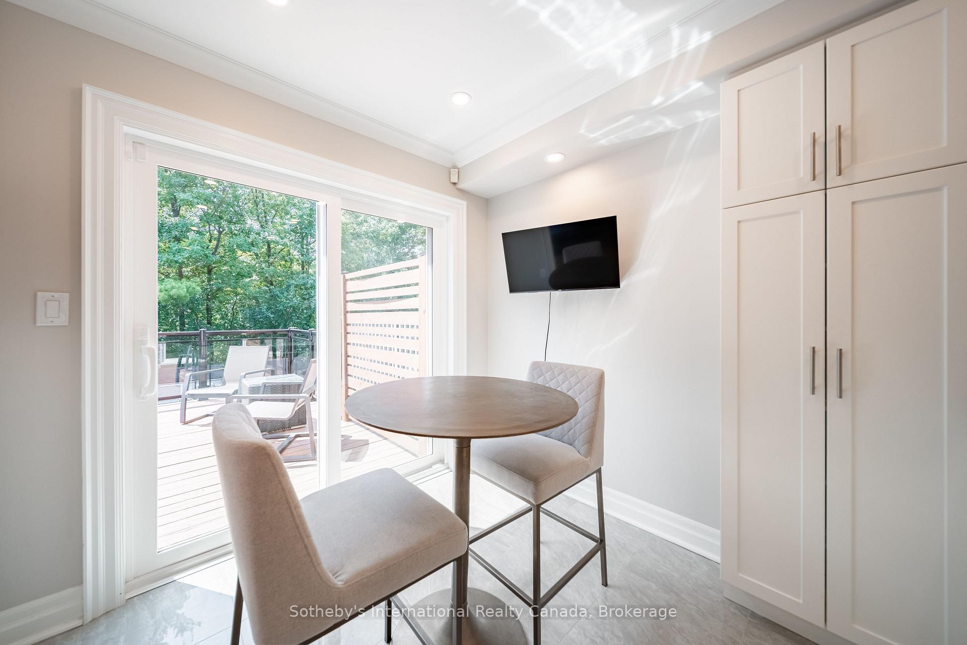 Photo 18 of 339 Ravineview Way, Oakville, Wedgewood Creek — HOMEH