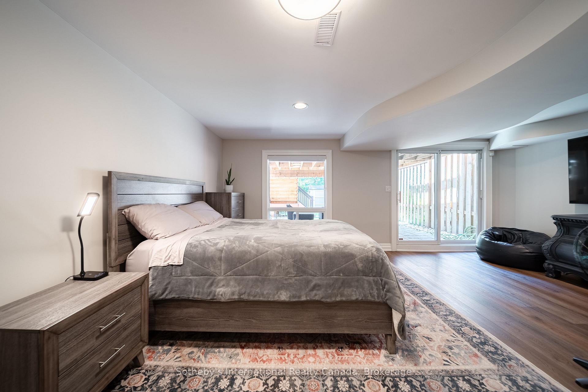 Photo 29 of 339 Ravineview Way, Oakville, Wedgewood Creek — HOMEH