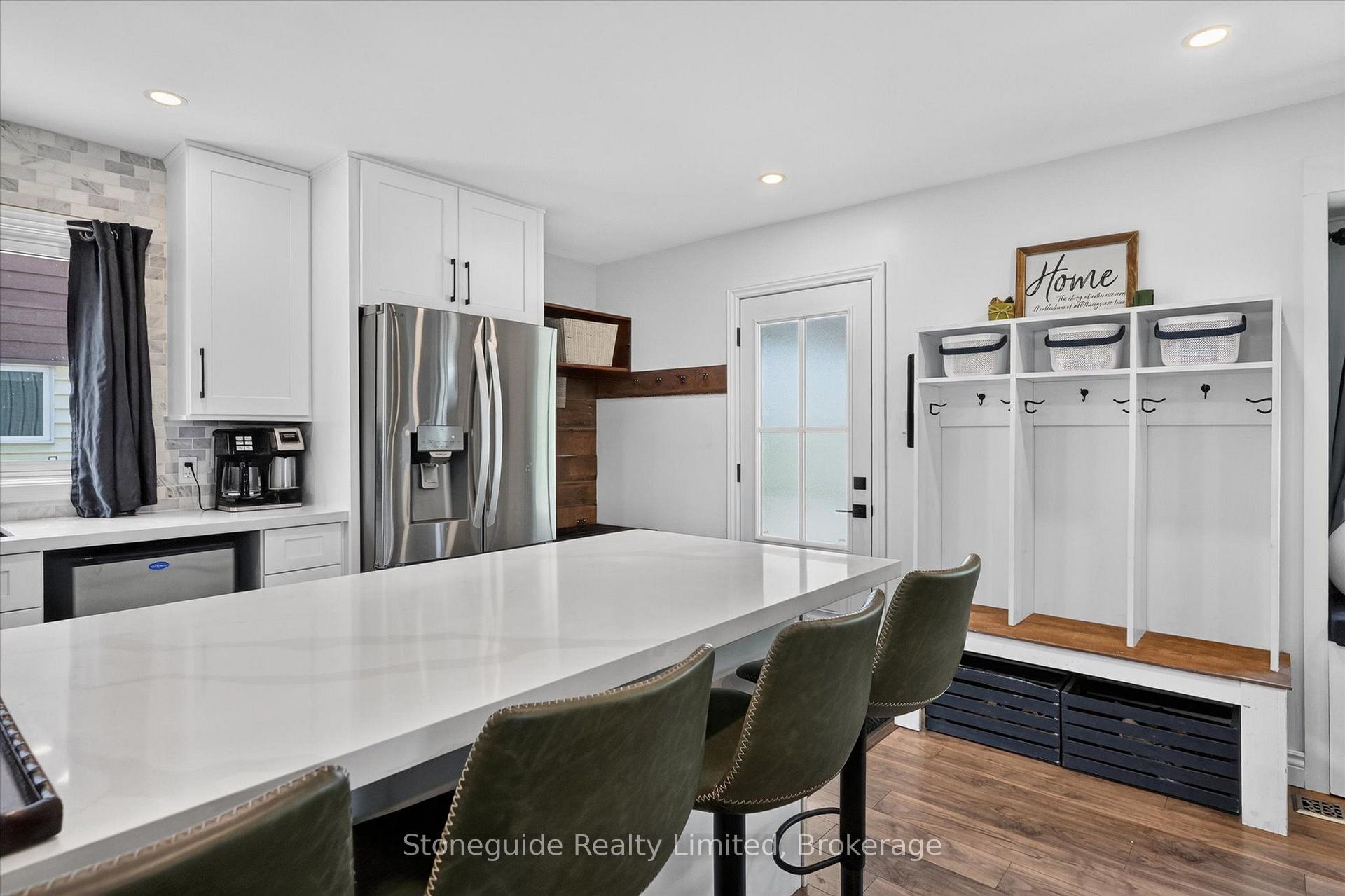 Photo 6 of 637 McKellar Street, Peterborough, Otonabee Ward 1 — HOMEH