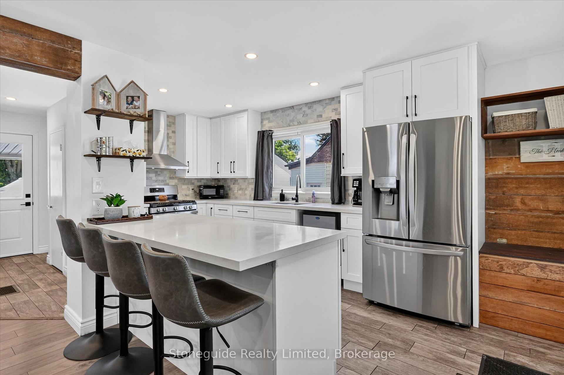 Photo 7 of 637 McKellar Street, Peterborough, Otonabee Ward 1 — HOMEH