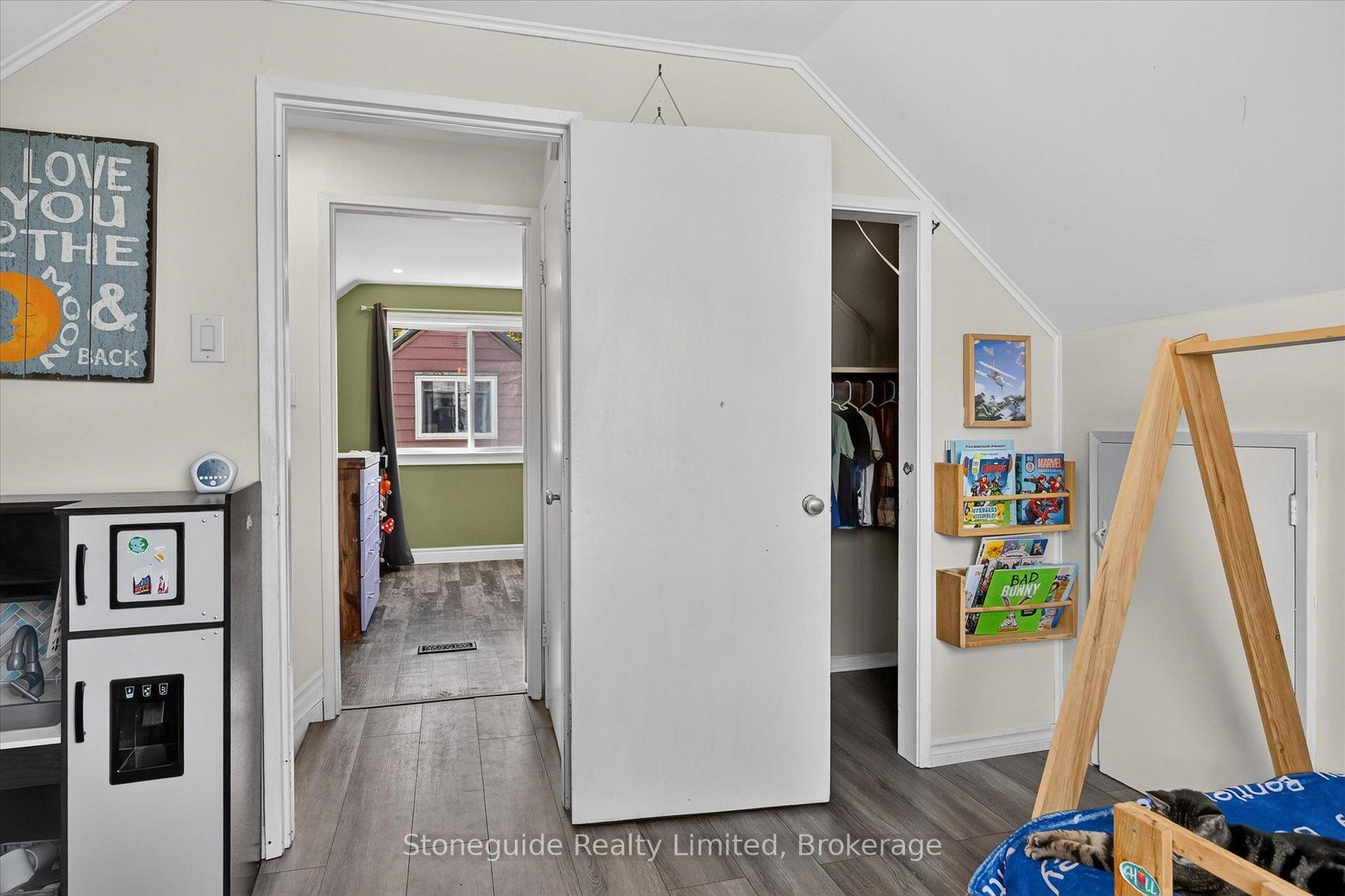 Photo 35 of 637 McKellar Street, Peterborough, Otonabee Ward 1 — HOMEH