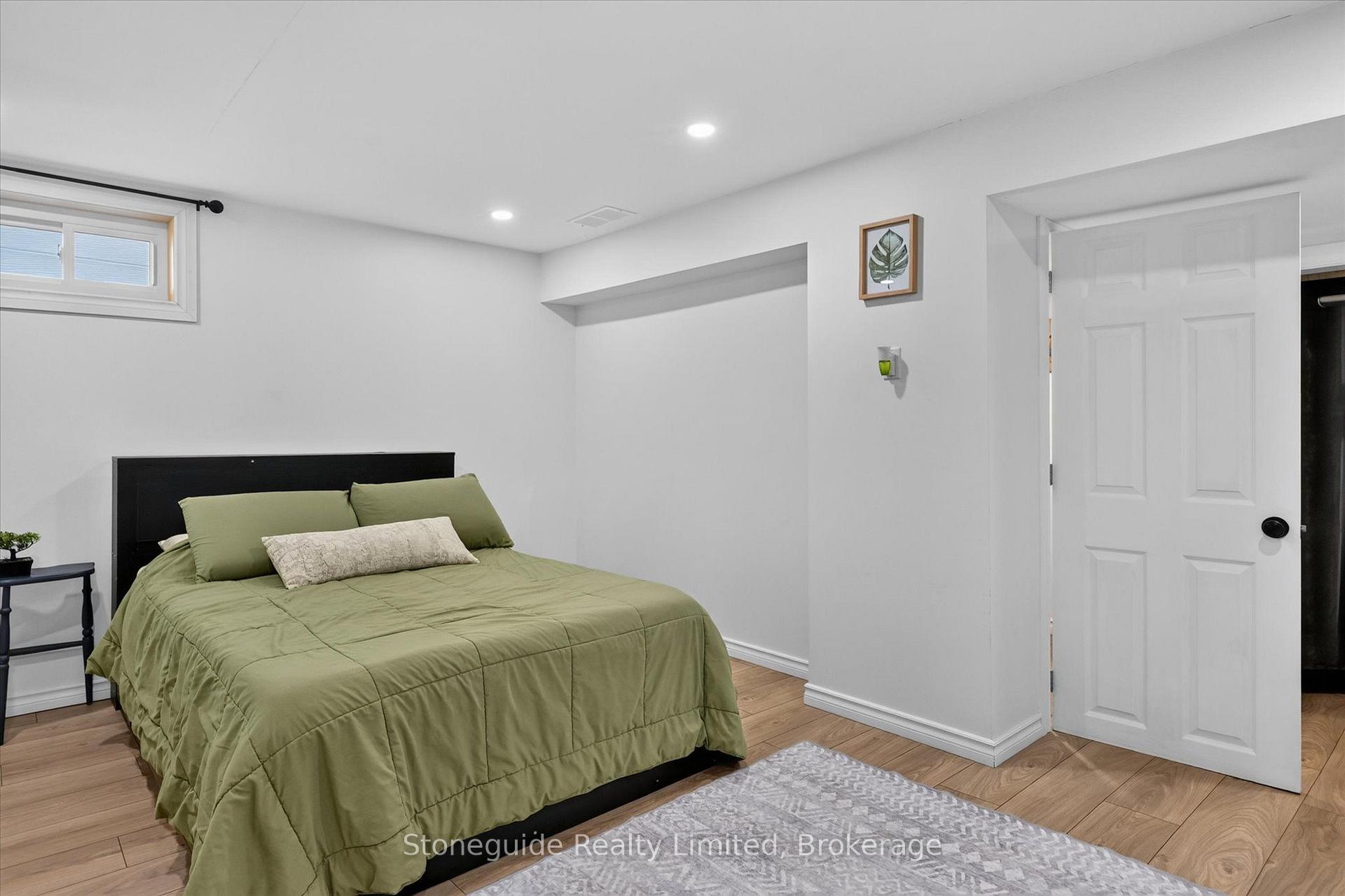 Photo 37 of 637 McKellar Street, Peterborough, Otonabee Ward 1 — HOMEH