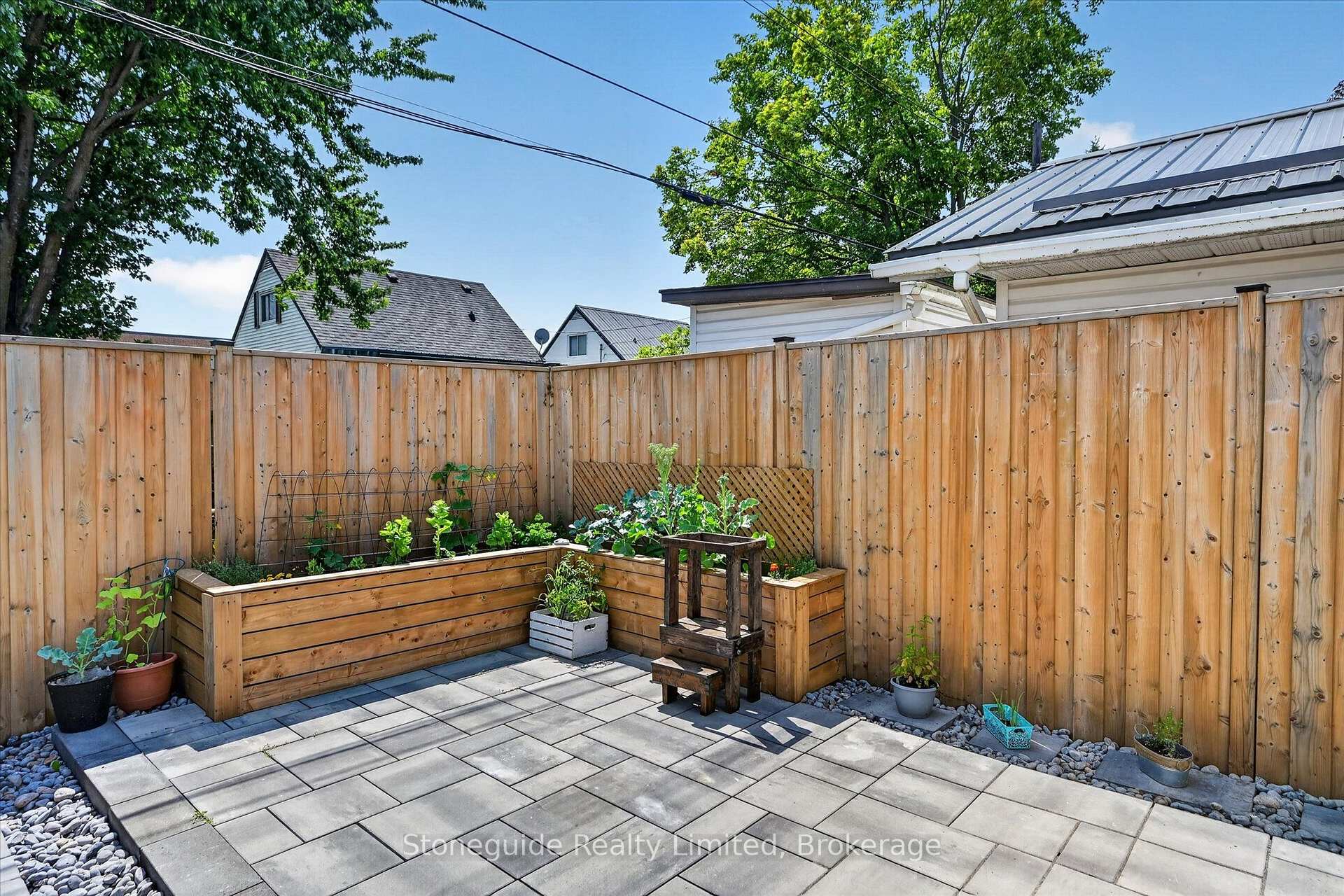 Photo 47 of 637 McKellar Street, Peterborough, Otonabee Ward 1 — HOMEH