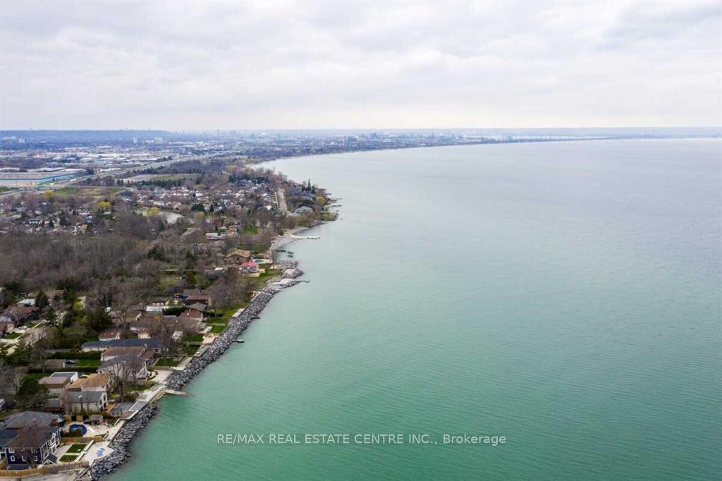 Photo 3 of 7 Waterview Drive, Hamilton, Lakeshore — HOMEH