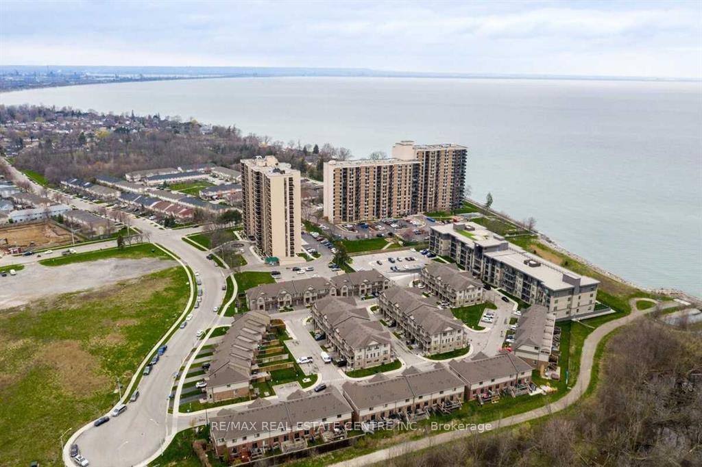 Photo 5 of 7 Waterview Drive, Hamilton, Lakeshore — HOMEH