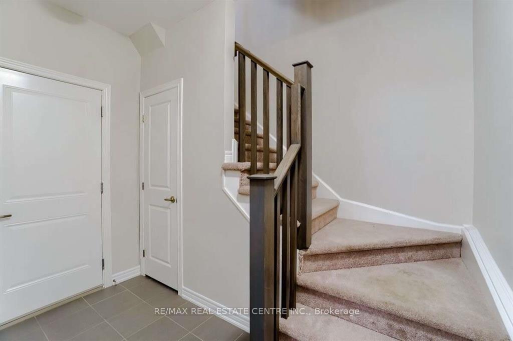 Photo 13 of 7 Waterview Drive, Hamilton, Lakeshore — HOMEH