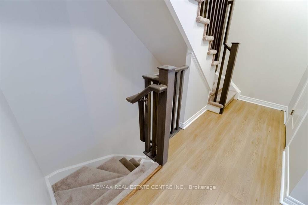 Photo 14 of 7 Waterview Drive, Hamilton, Lakeshore — HOMEH