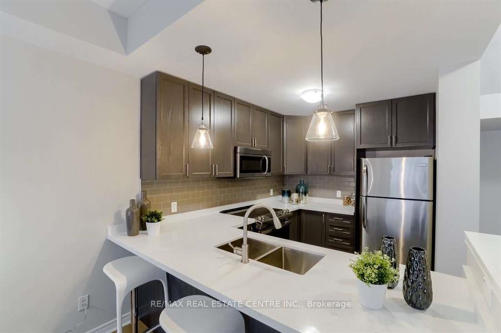 Photo 19 of 7 Waterview Drive, Hamilton, Lakeshore — HOMEH