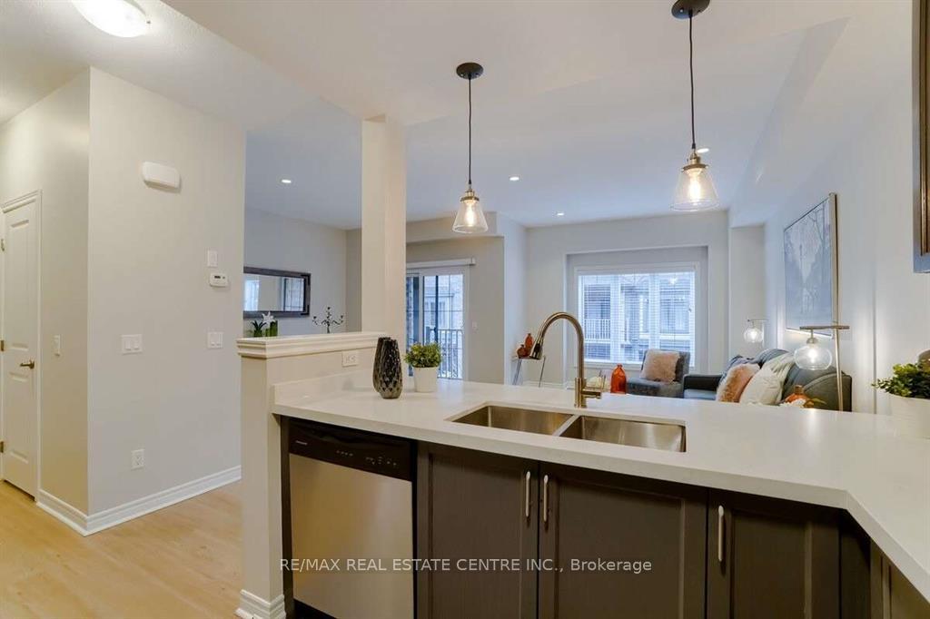 Photo 20 of 7 Waterview Drive, Hamilton, Lakeshore — HOMEH