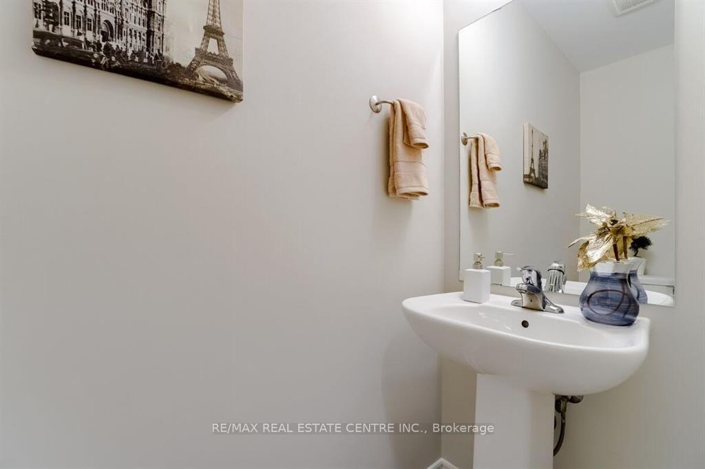 Photo 21 of 7 Waterview Drive, Hamilton, Lakeshore — HOMEH