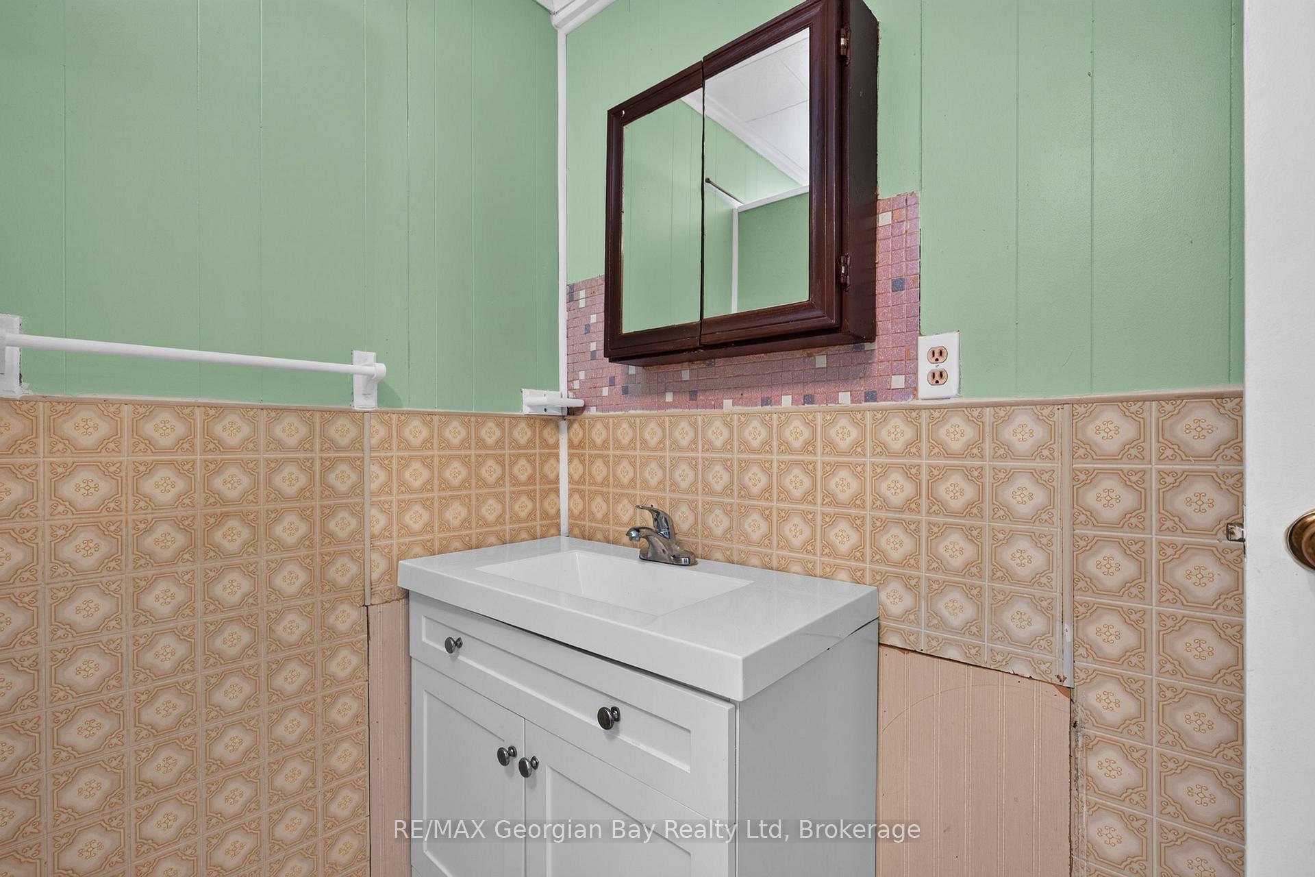 Photo 18 of 375 Horrell Avenue, Midland — HOMEH