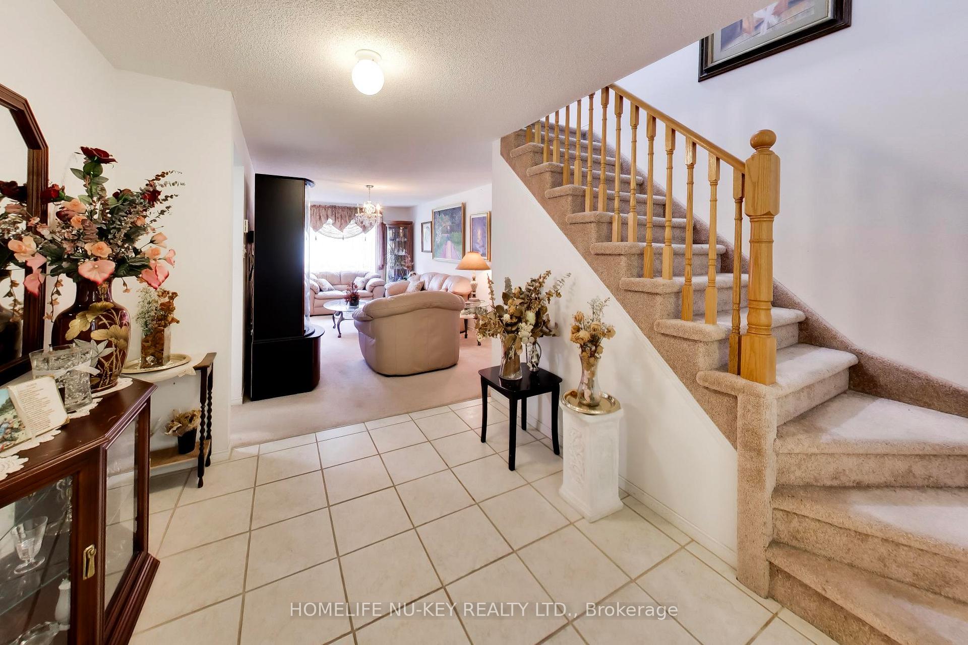 Photo 5 of 103 Dunsmore Lane, Barrie, Georgian Drive — HOMEH