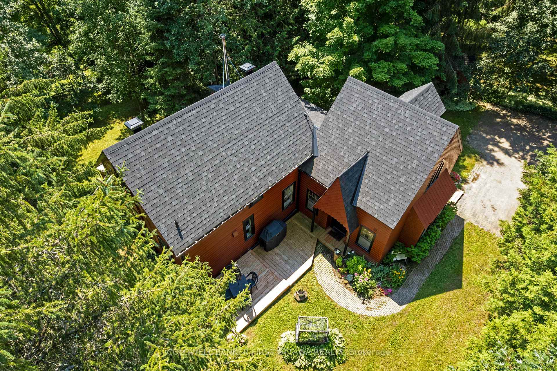 Photo 2 of 105 Purdons Bay Road, Lanark Highlands, Lanark Highlands (Dalhousie) Twp — HOMEH