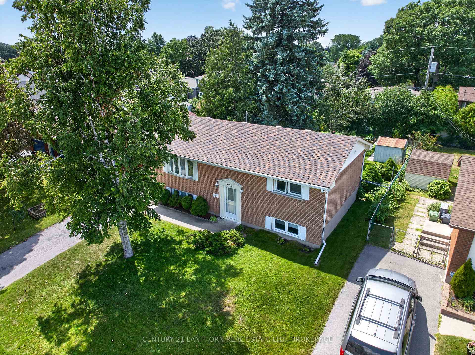 Photo 4 of 742 Laidlaw Crescent, Kingston, South of Taylor-Kidd Blvd — HOMEH