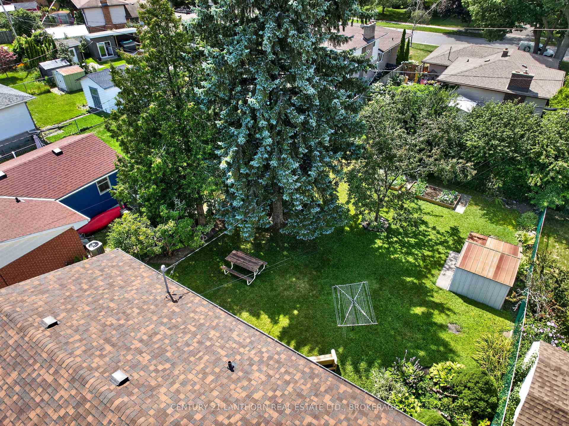 Photo 8 of 742 Laidlaw Crescent, Kingston, South of Taylor-Kidd Blvd — HOMEH