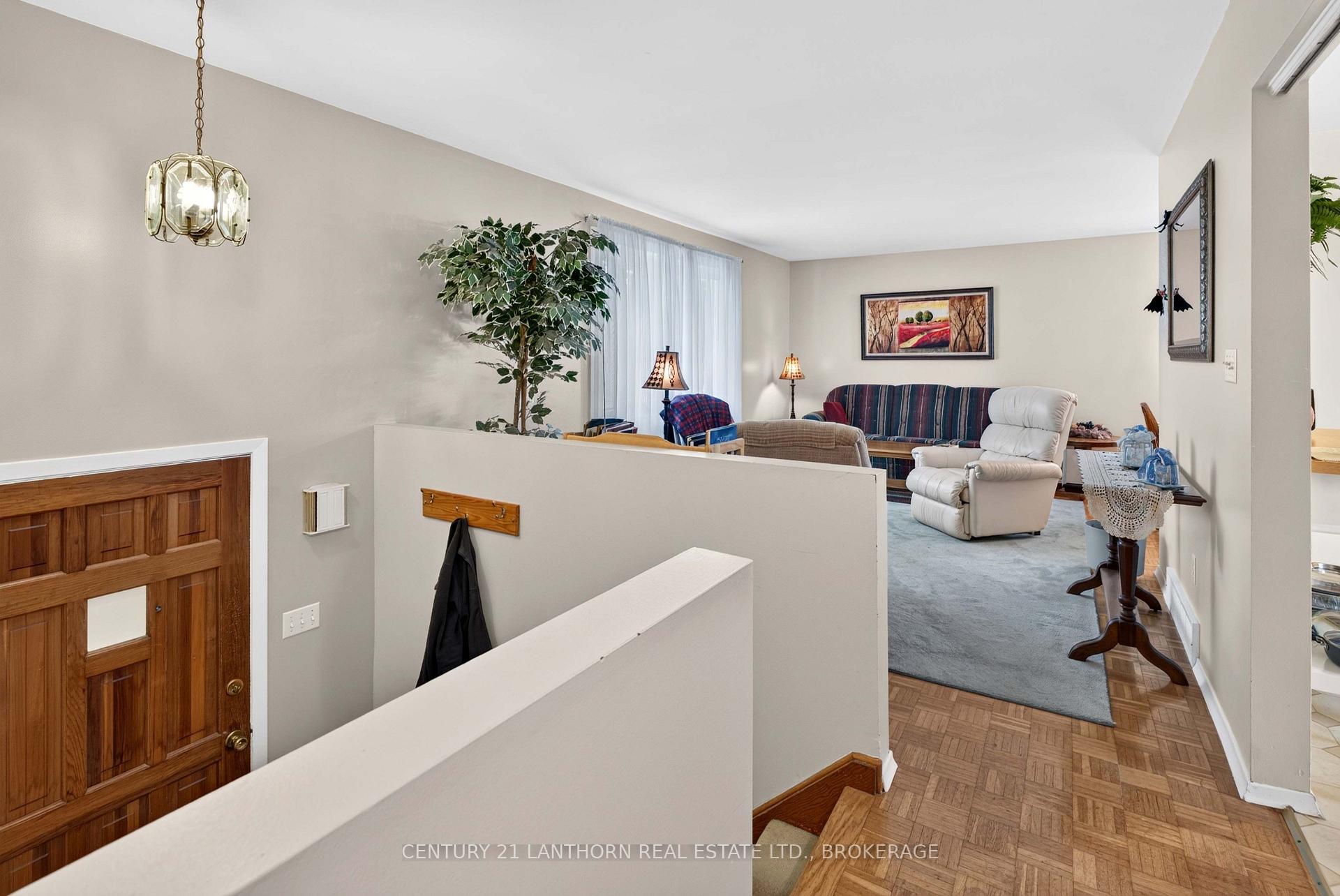 Photo 32 of 742 Laidlaw Crescent, Kingston, South of Taylor-Kidd Blvd — HOMEH