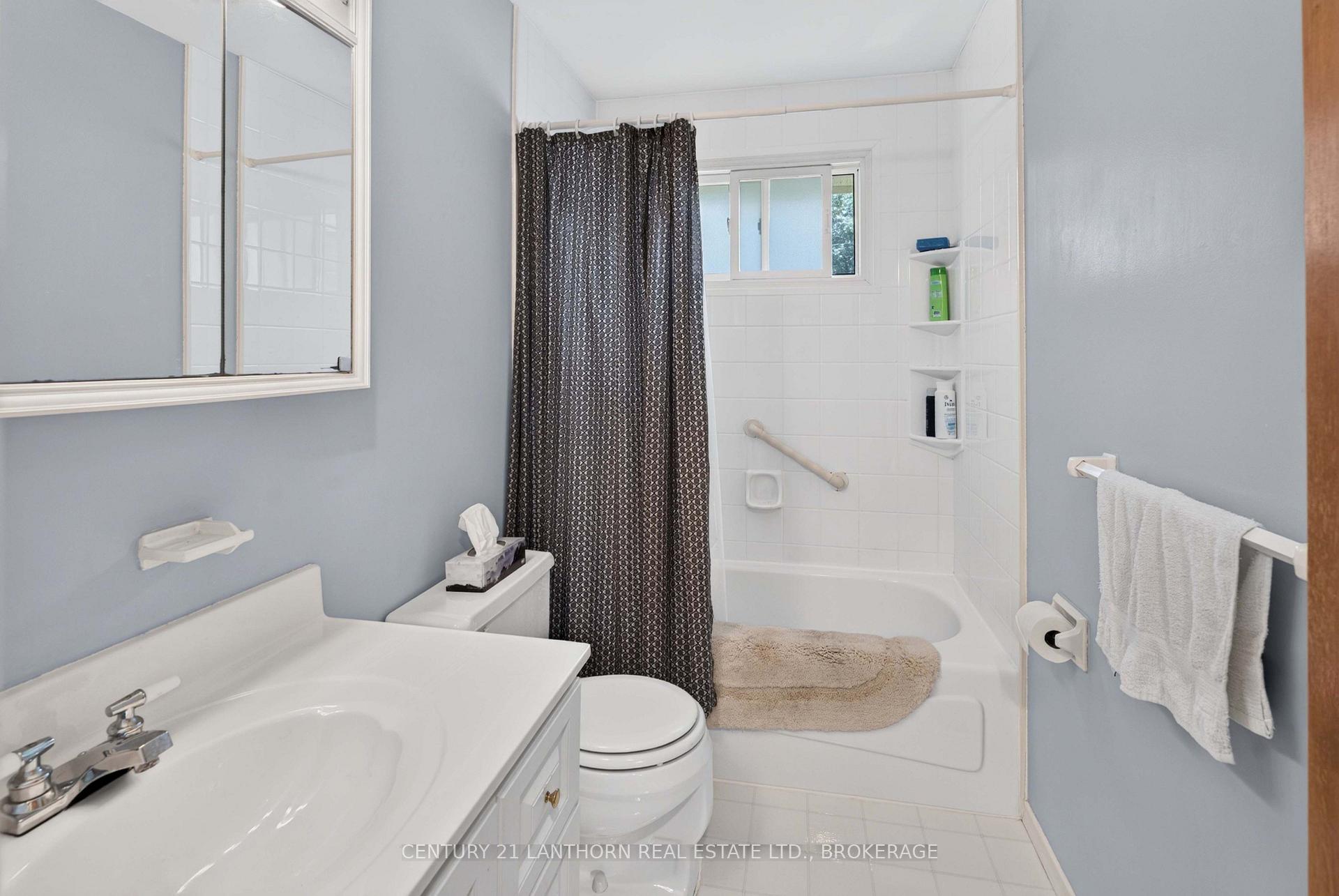 Photo 40 of 742 Laidlaw Crescent, Kingston, South of Taylor-Kidd Blvd — HOMEH