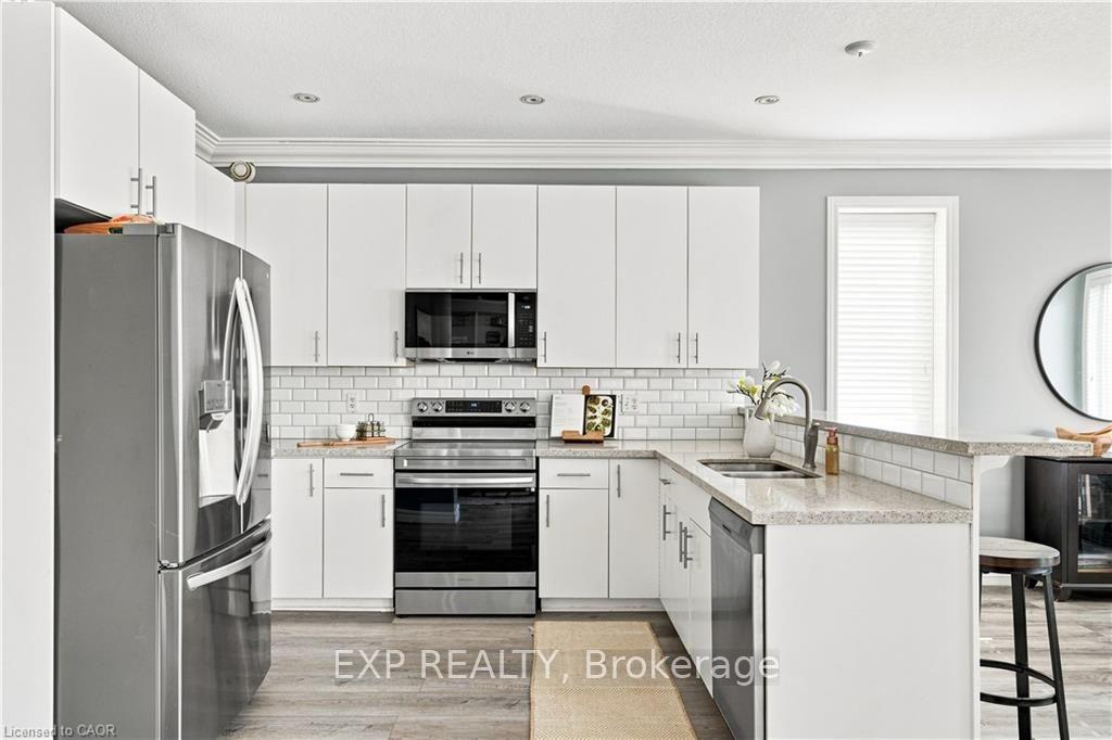 Photo 7 of 6 Country Clair Street, Kitchener, Grand River South — HOMEH