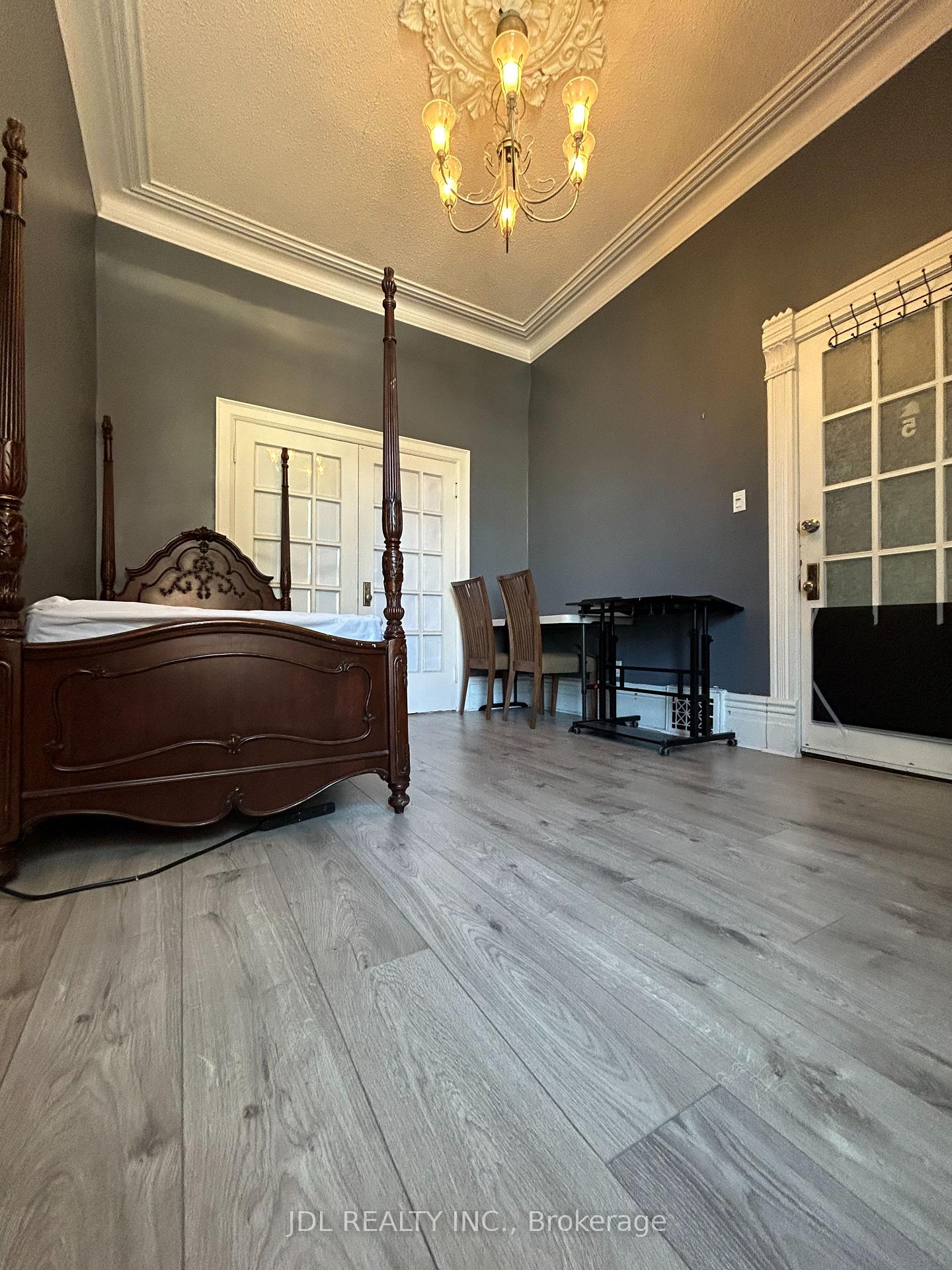 Photo 4 of Unit Suite A Main Floor, 137 Denison Ave, Toronto, Kensington-Chinatown — HOMEH