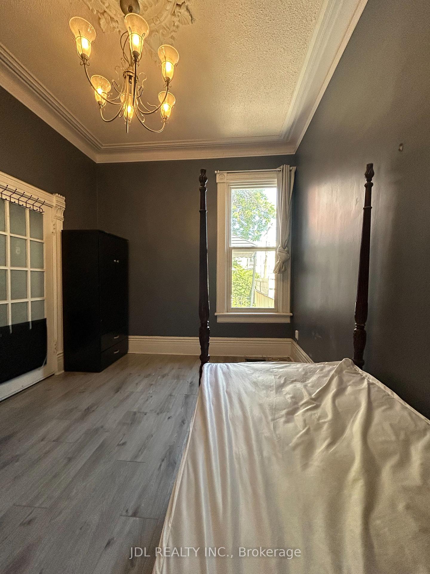 Photo 5 of Unit Suite A Main Floor, 137 Denison Ave, Toronto, Kensington-Chinatown — HOMEH