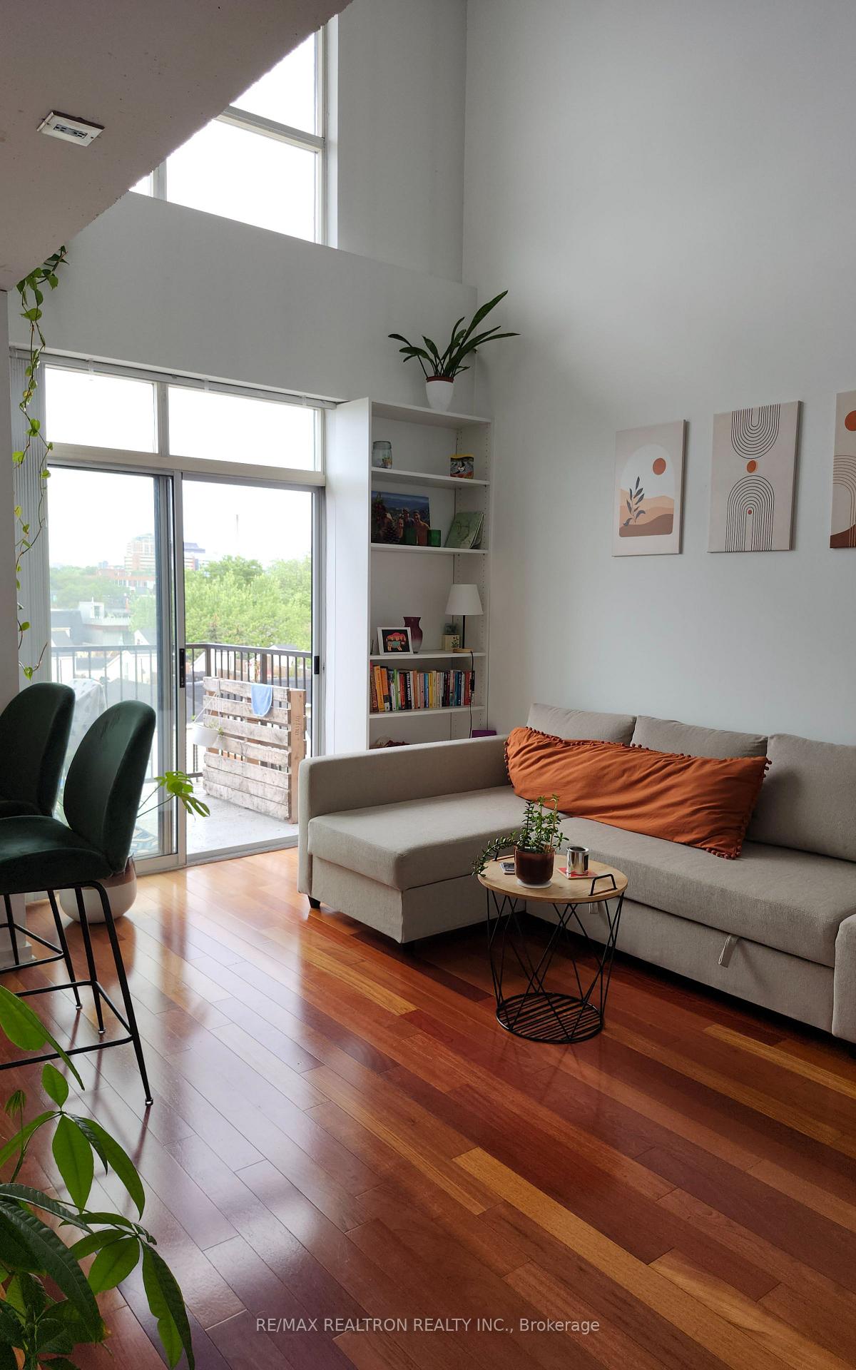 Photo 4 of Unit 619, 800 King Street W, Toronto, Niagara — HOMEH