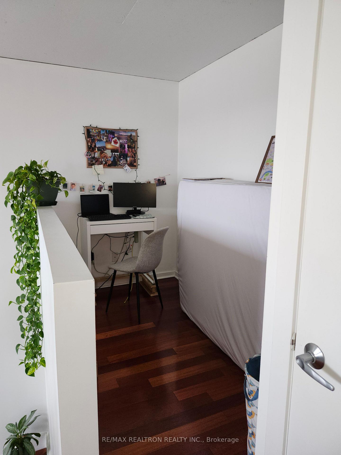 Photo 11 of Unit 619, 800 King Street W, Toronto, Niagara — HOMEH