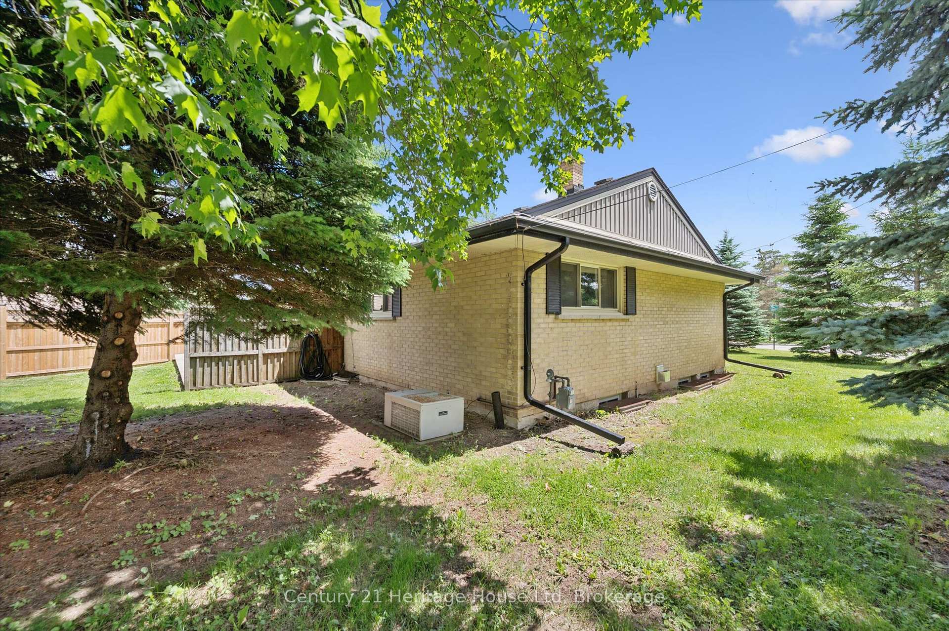 Photo 36 of 470 Cameron Street, Centre Wellington, Fergus — HOMEH