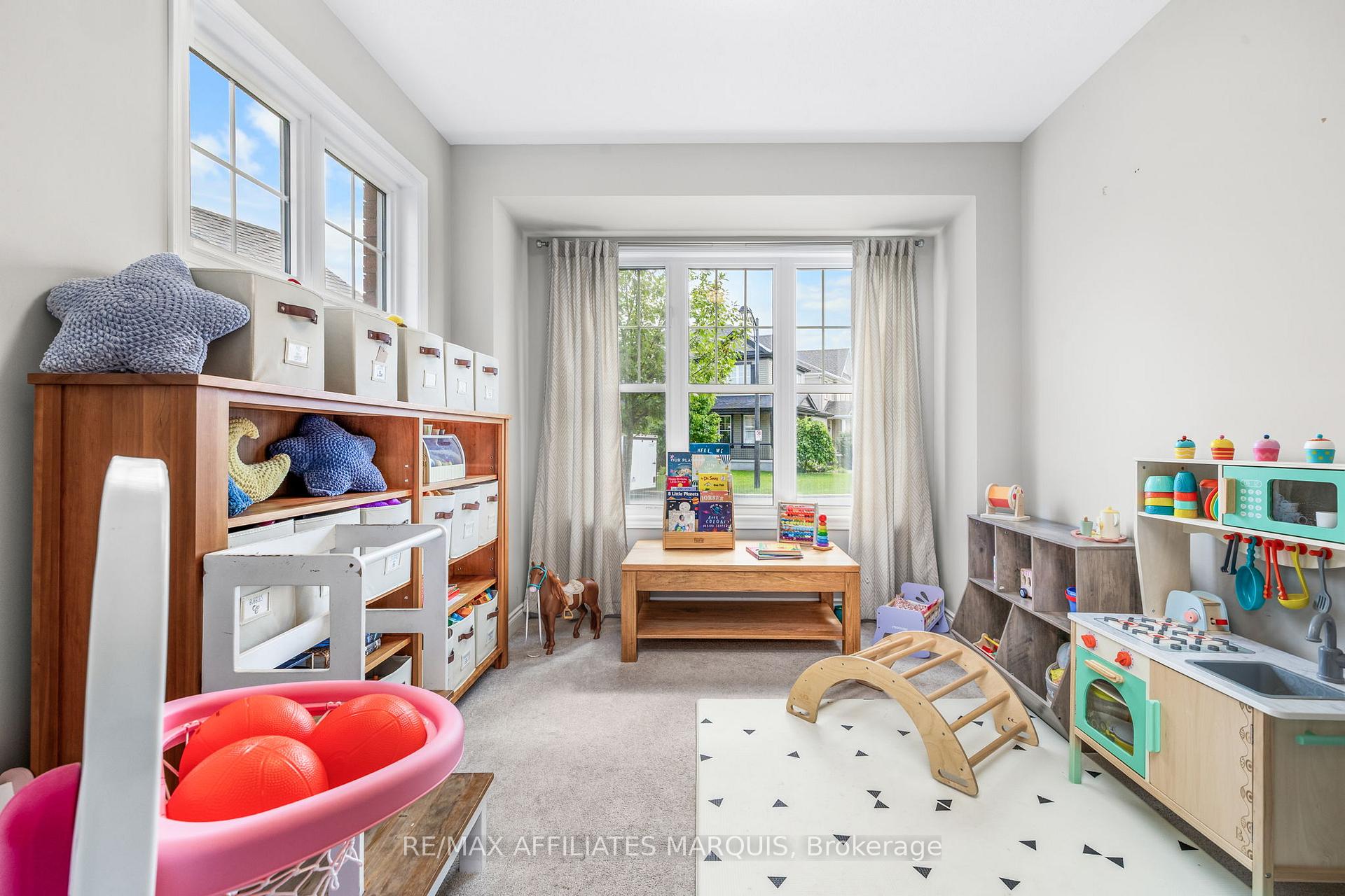 Photo 13 of 14 Sweetbay Circle, Ottawa, Stittsville (North) — HOMEH