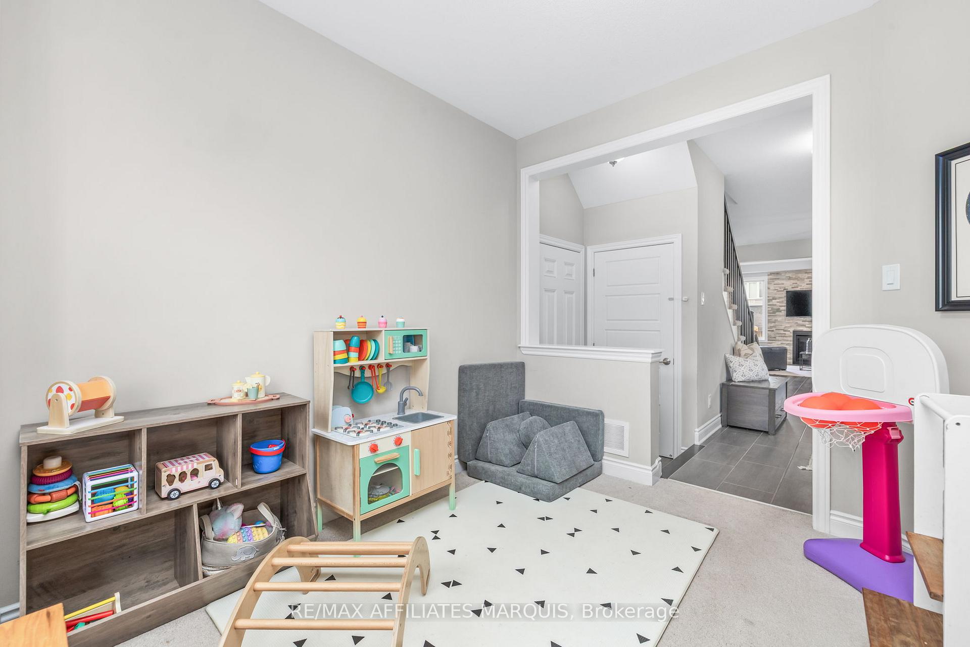 Photo 14 of 14 Sweetbay Circle, Ottawa, Stittsville (North) — HOMEH