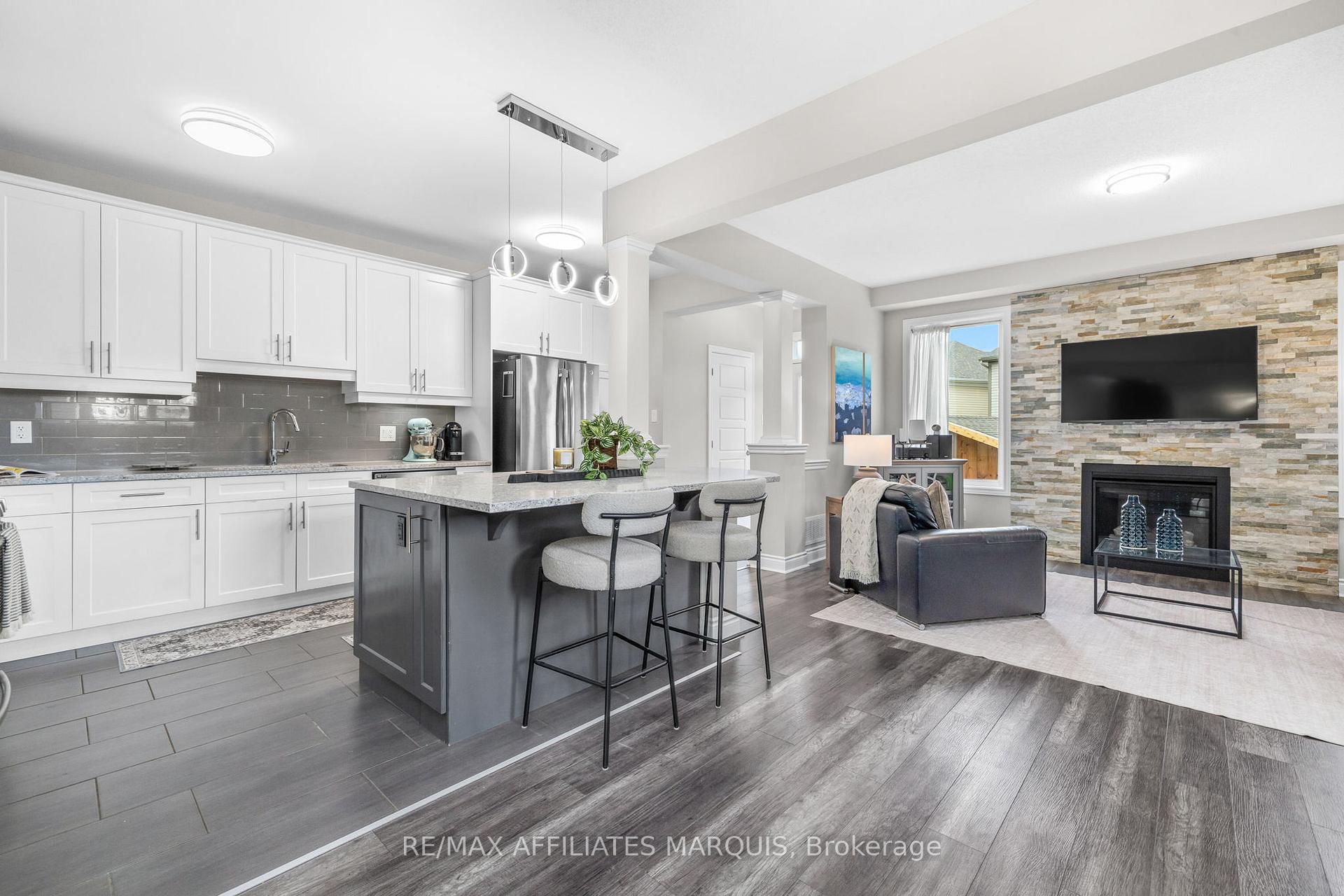 Photo 15 of 14 Sweetbay Circle, Ottawa, Stittsville (North) — HOMEH