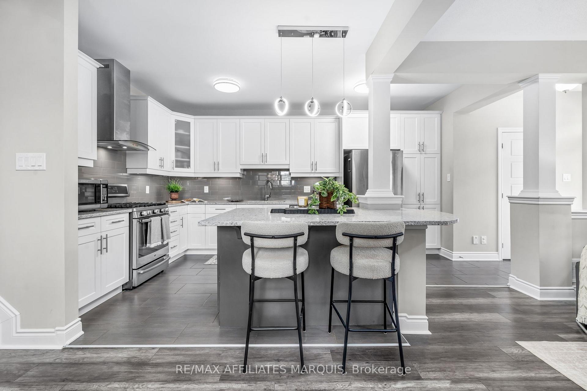 Photo 16 of 14 Sweetbay Circle, Ottawa, Stittsville (North) — HOMEH