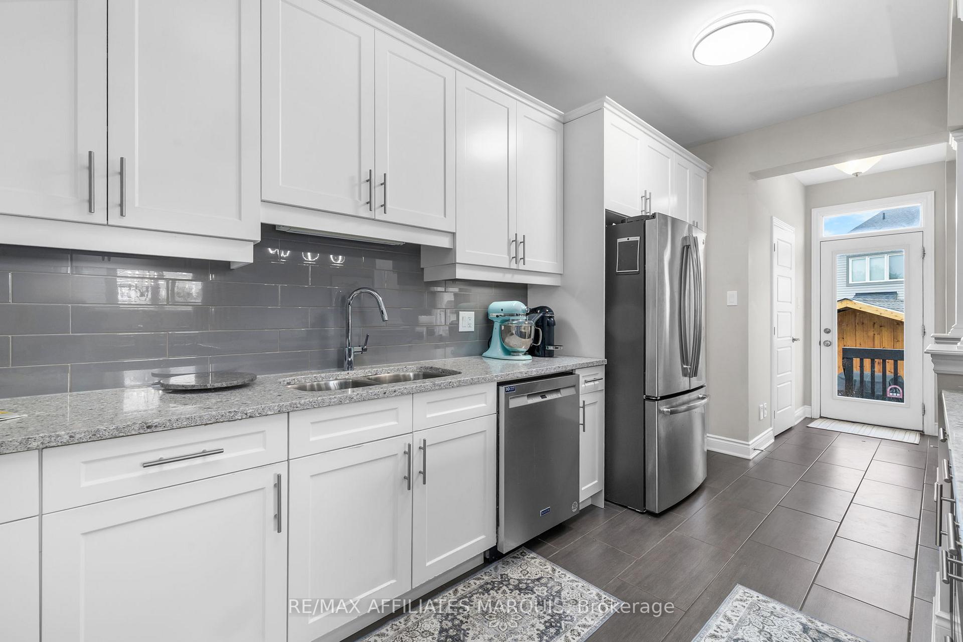 Photo 21 of 14 Sweetbay Circle, Ottawa, Stittsville (North) — HOMEH