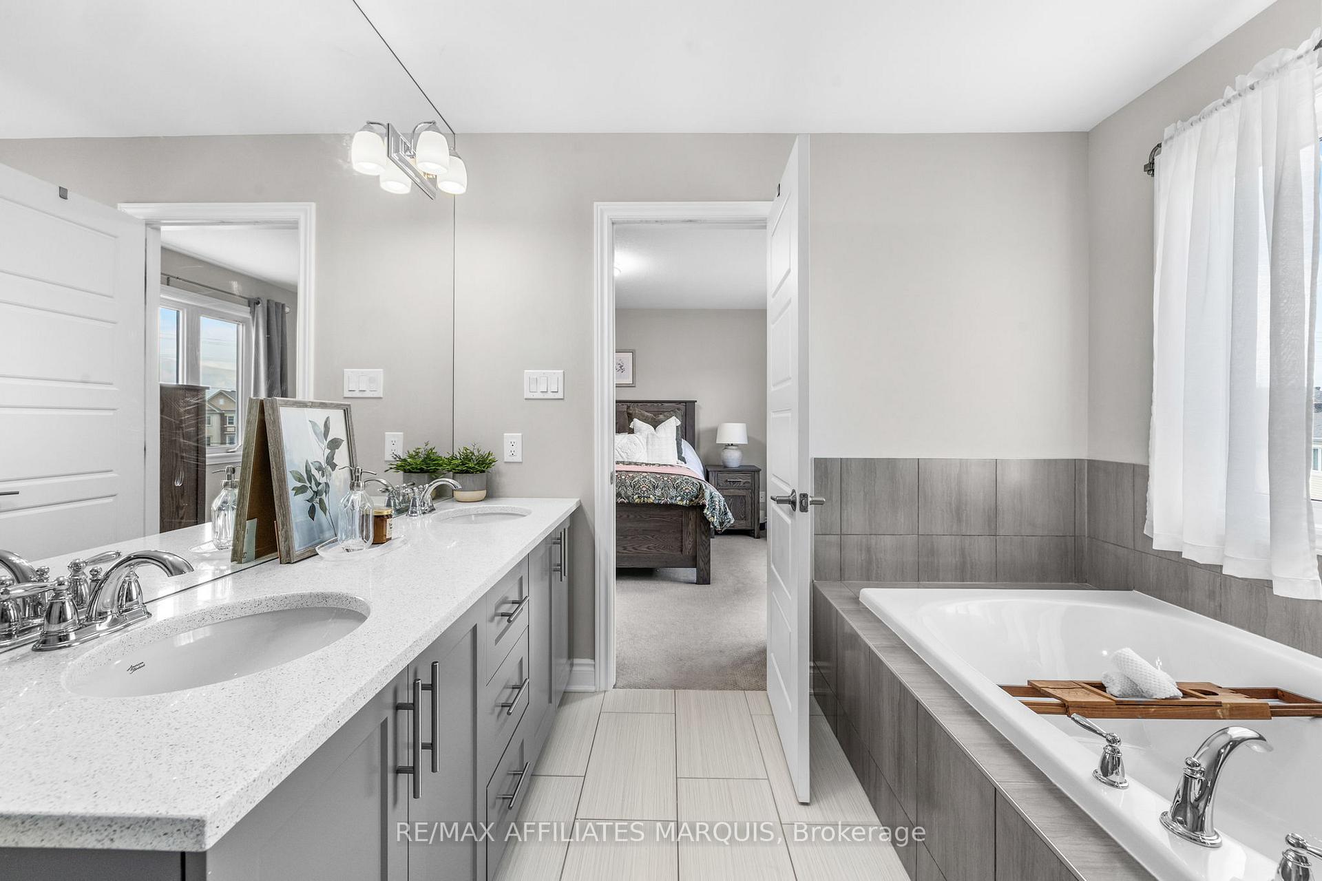 Photo 36 of 14 Sweetbay Circle, Ottawa, Stittsville (North) — HOMEH