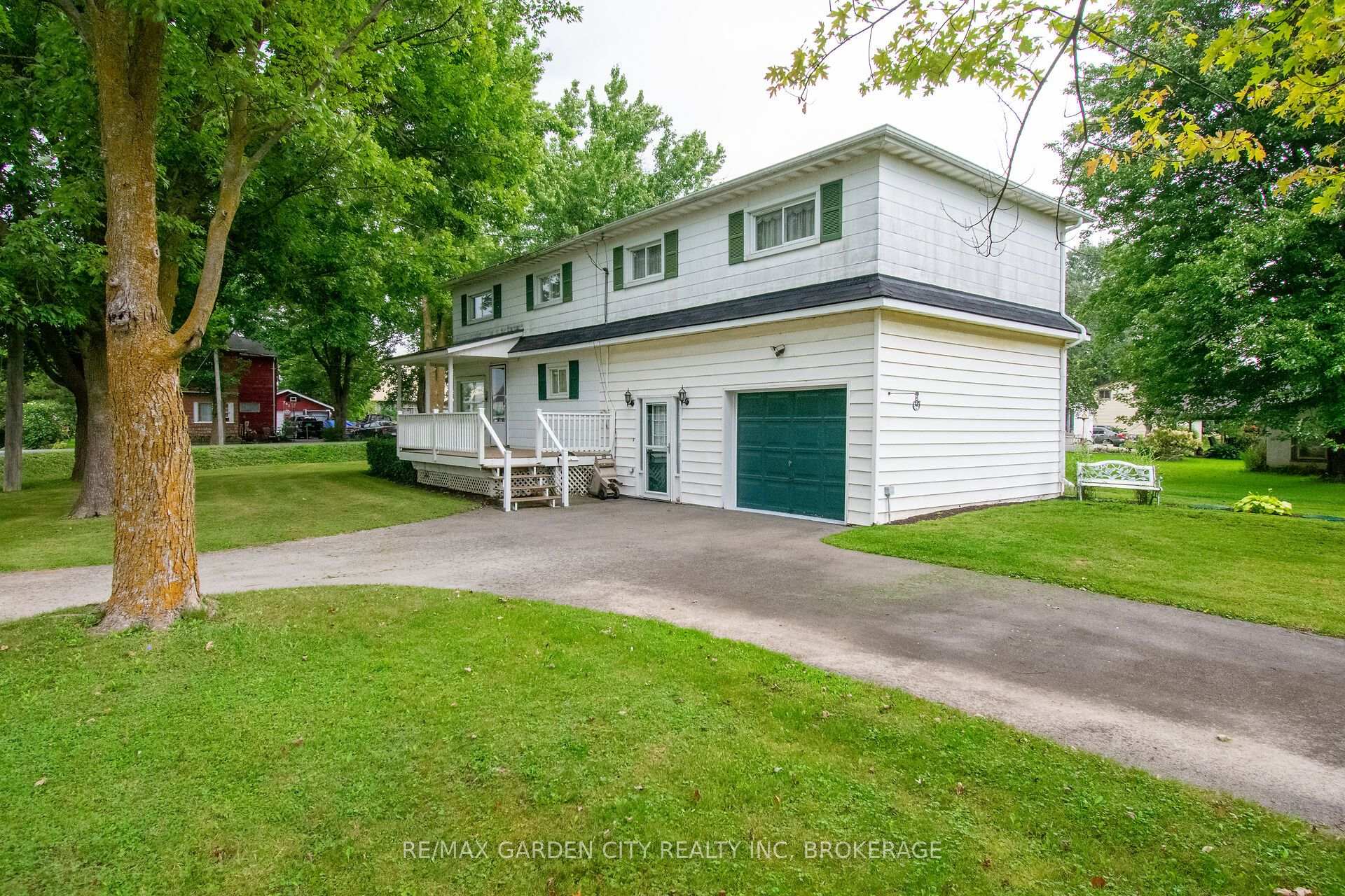 Photo 2 of 2129 Snider Road, Port Colborne, Bethel — HOMEH