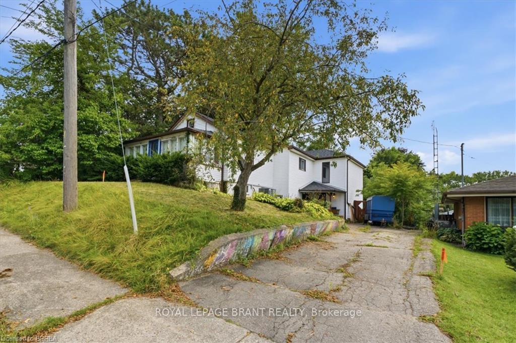 Photo 2 of 367 Nelson Street, Brantford, East Ward — HOMEH
