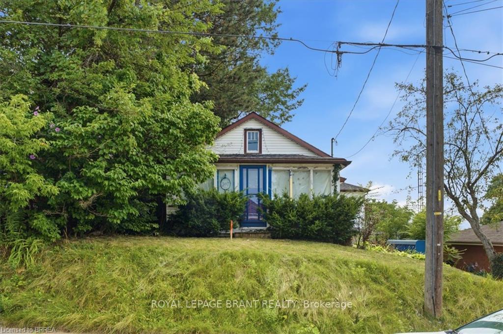 Photo 3 of 367 Nelson Street, Brantford, East Ward — HOMEH