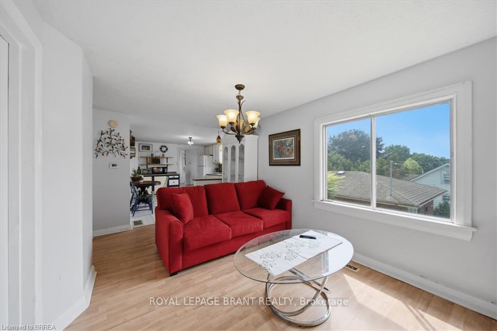 Photo 15 of 367 Nelson Street, Brantford, East Ward — HOMEH