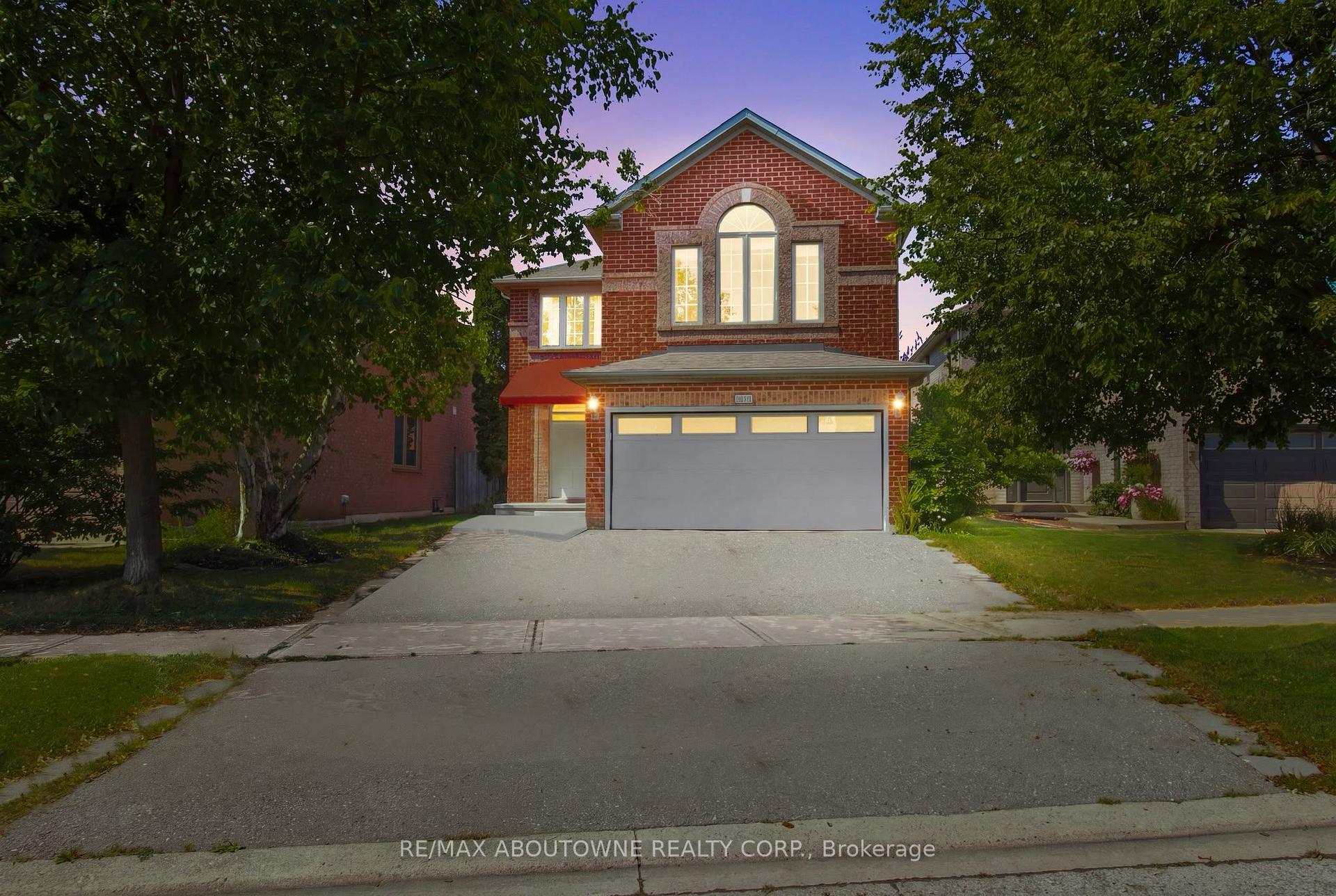 Photo 5 of 2216 Norfolk Drive, Oakville, River Oaks — HOMEH