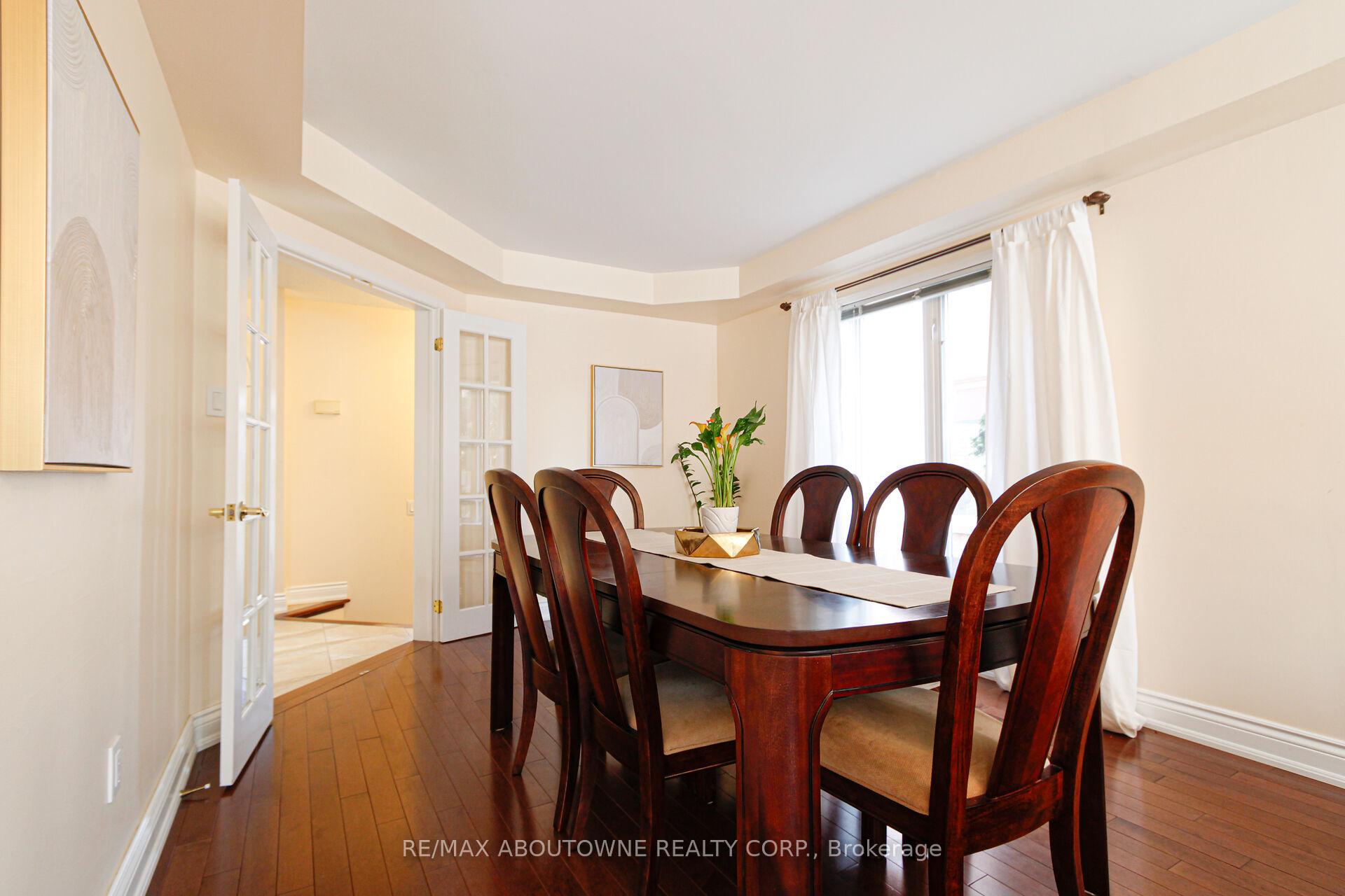 Photo 13 of 2216 Norfolk Drive, Oakville, River Oaks — HOMEH