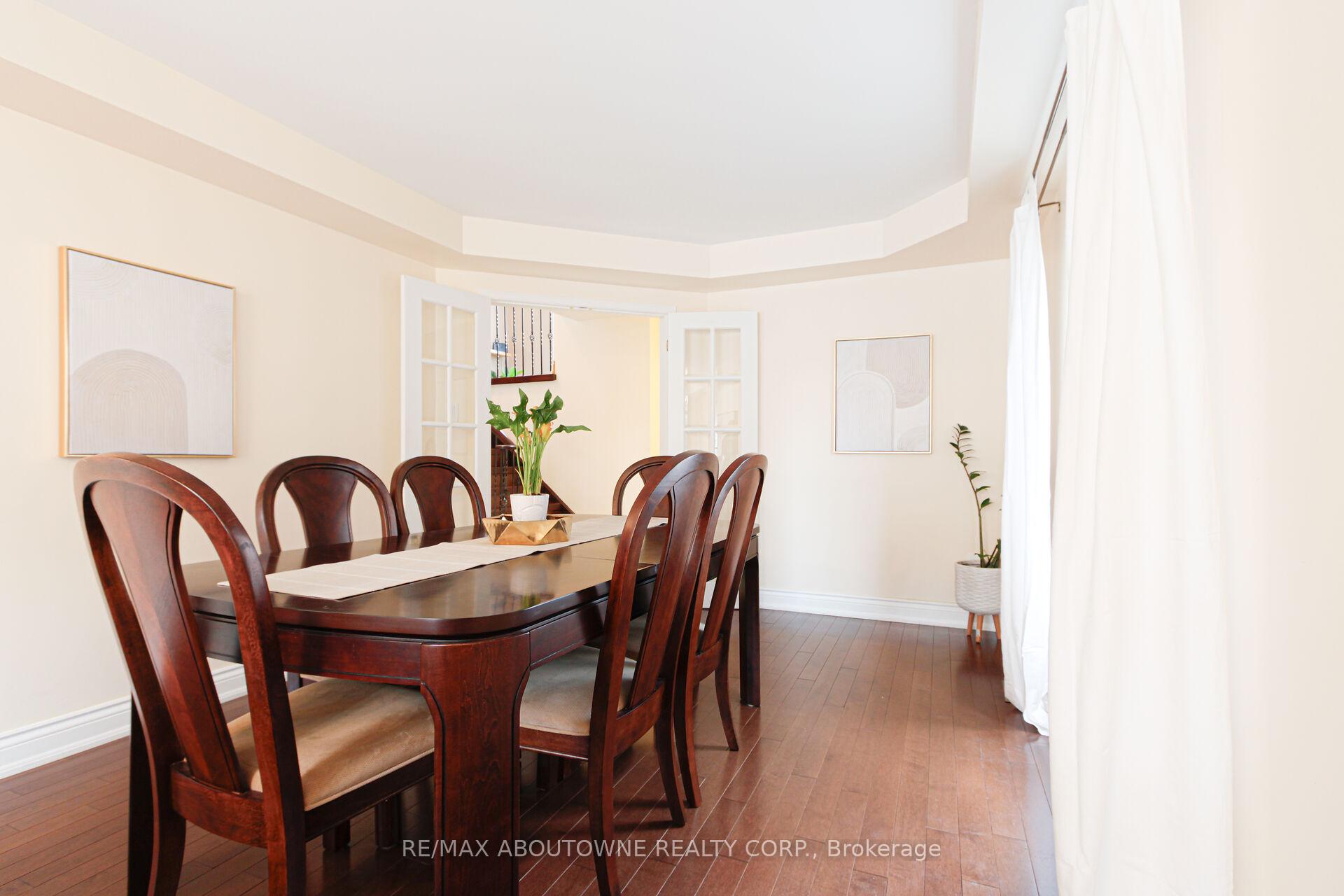 Photo 14 of 2216 Norfolk Drive, Oakville, River Oaks — HOMEH
