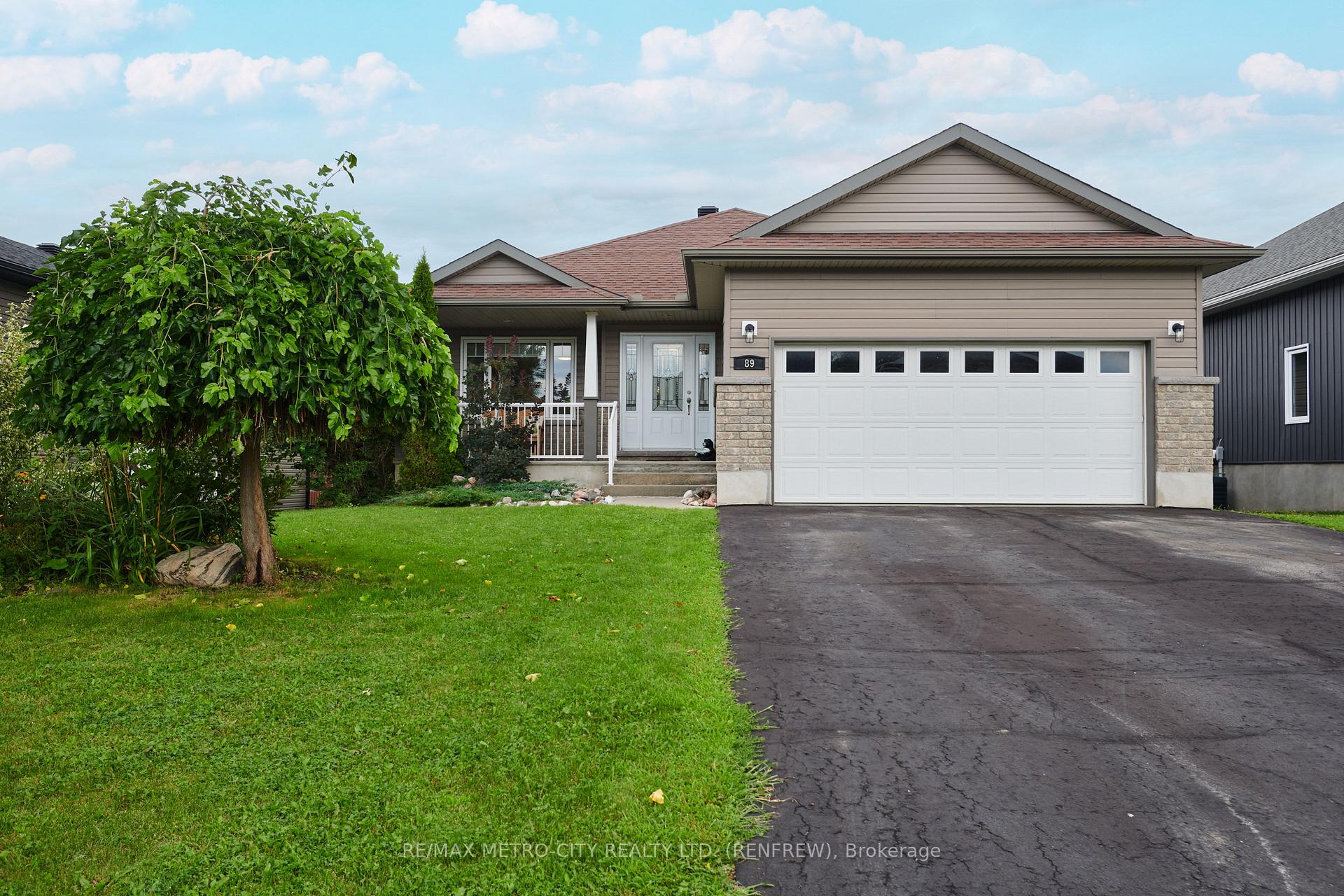 Photo 4 of 89 Otteridge Drive, Renfrew, Renfrew — HOMEH