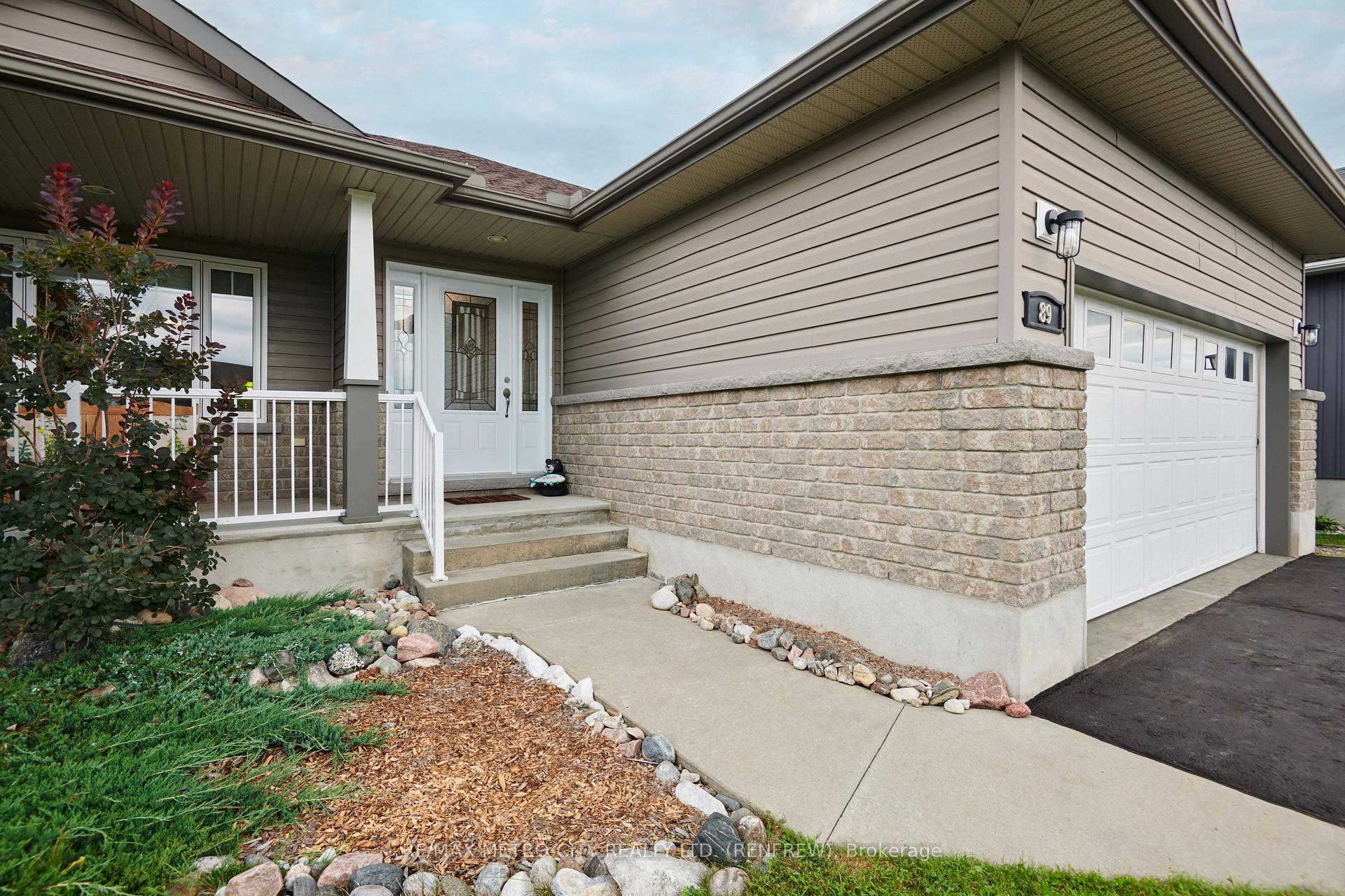 Photo 5 of 89 Otteridge Drive, Renfrew, Renfrew — HOMEH