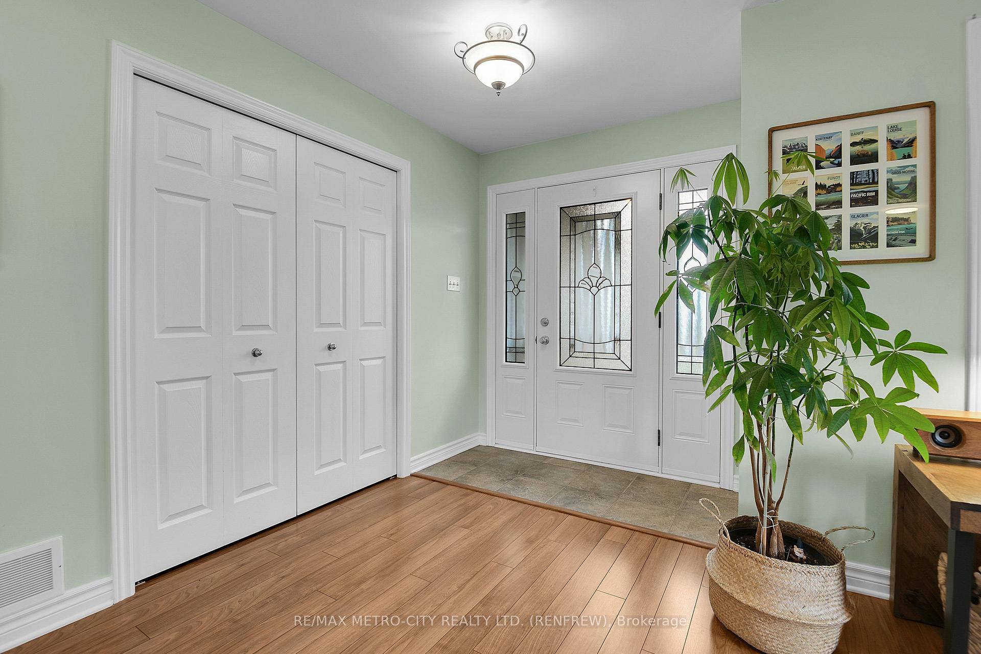 Photo 9 of 89 Otteridge Drive, Renfrew, Renfrew — HOMEH