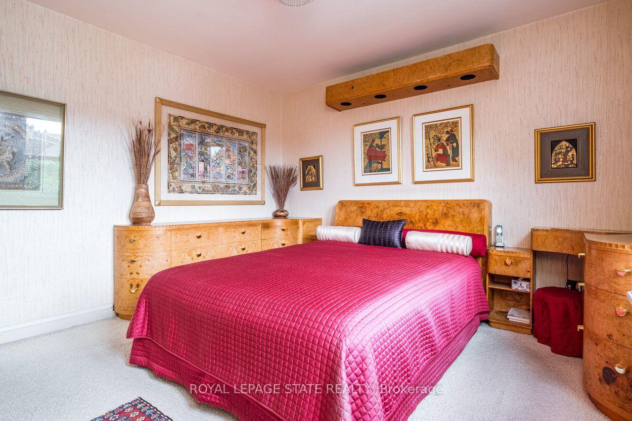 Photo 27 of 107 Bond Street S, Hamilton, Westdale — HOMEH