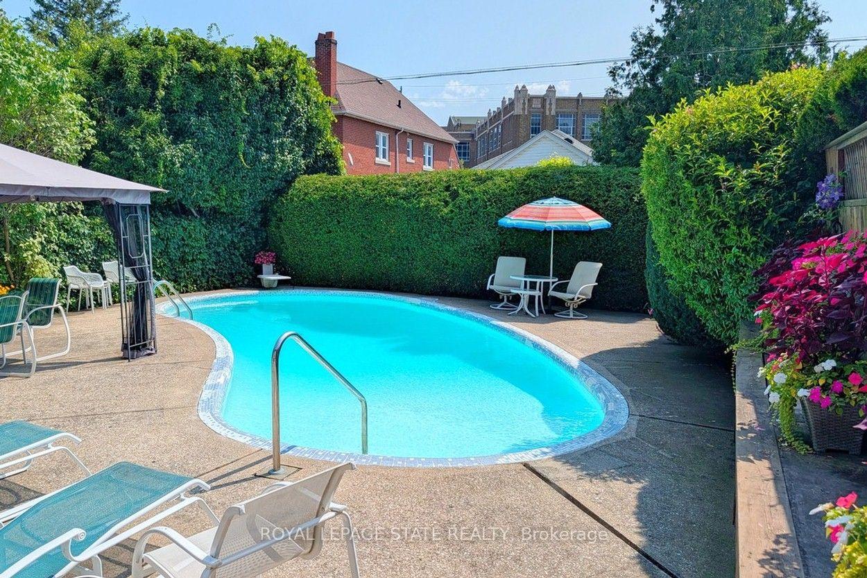 Photo 38 of 107 Bond Street S, Hamilton, Westdale — HOMEH