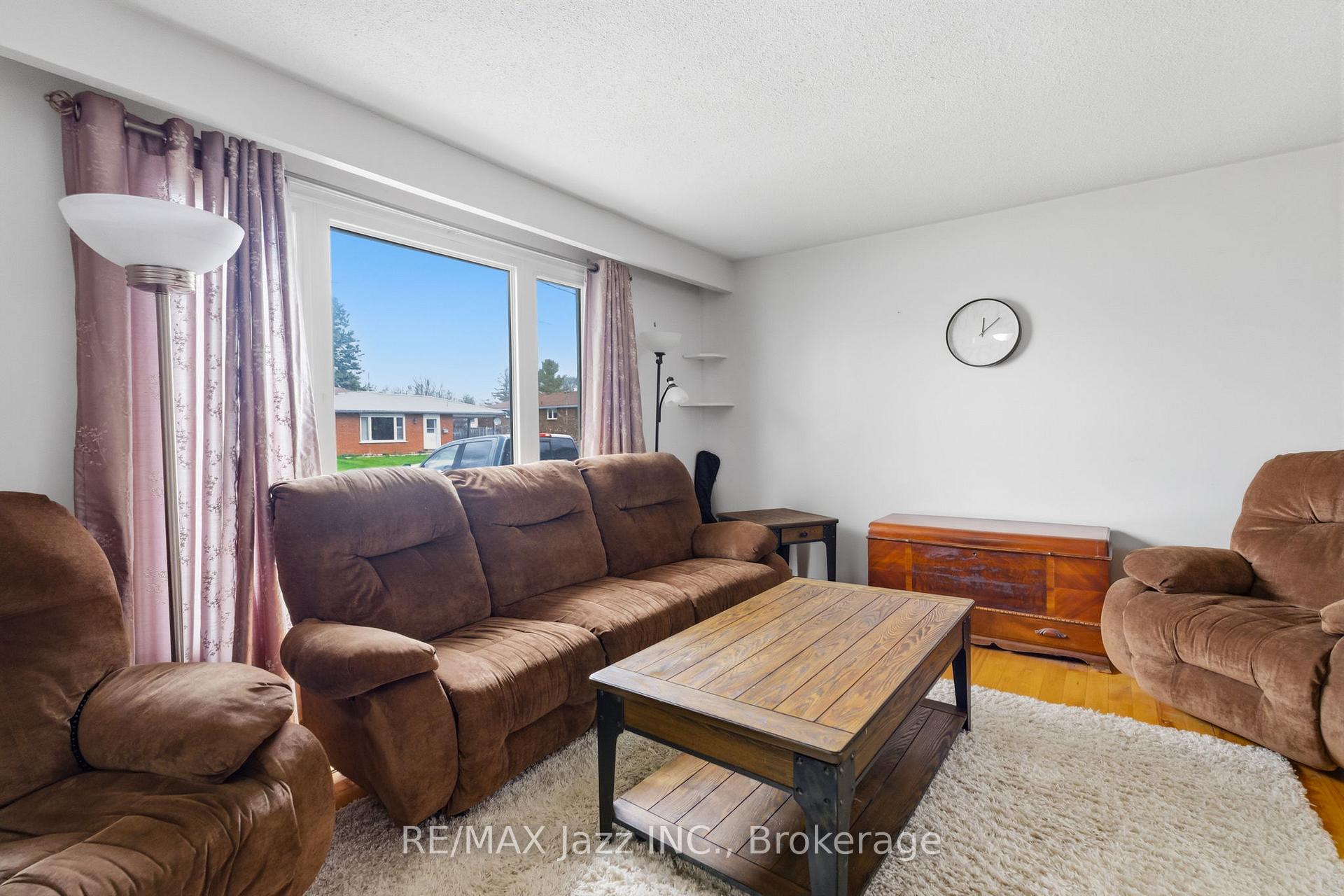 Photo 7 of 621 Willow Crescent, Cobourg — HOMEH
