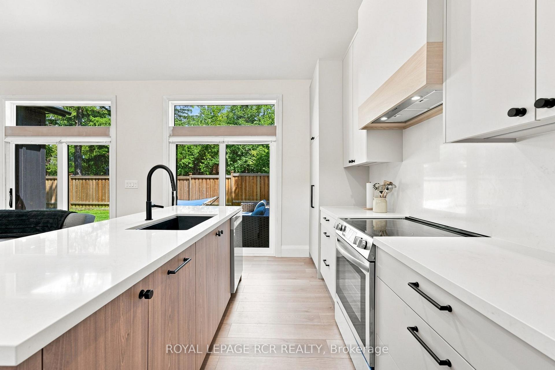 Photo 5 of 23 Mark Street, Aurora, Aurora Village — HOMEH
